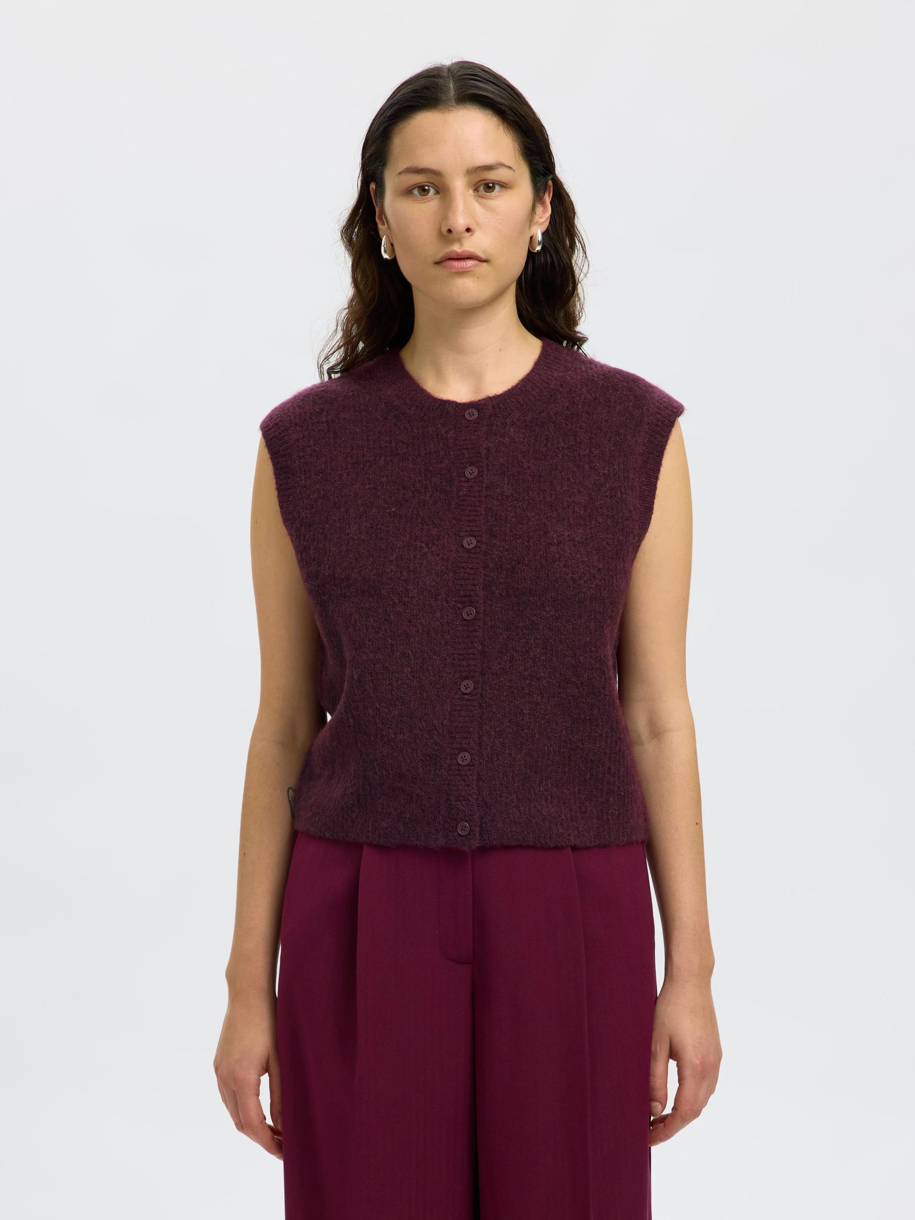 Gilet Tricoté, SELECTED