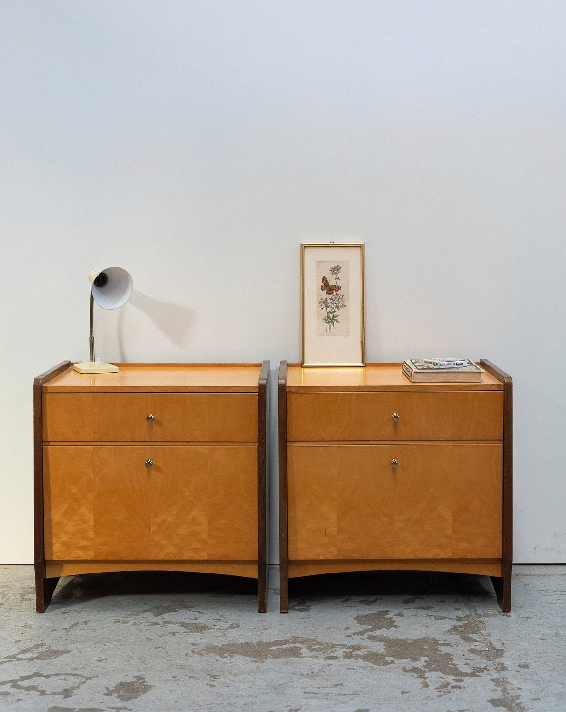 Paire de tables de chevet bicolores Maïa N°1555 - Bon état, DEBONGOUT