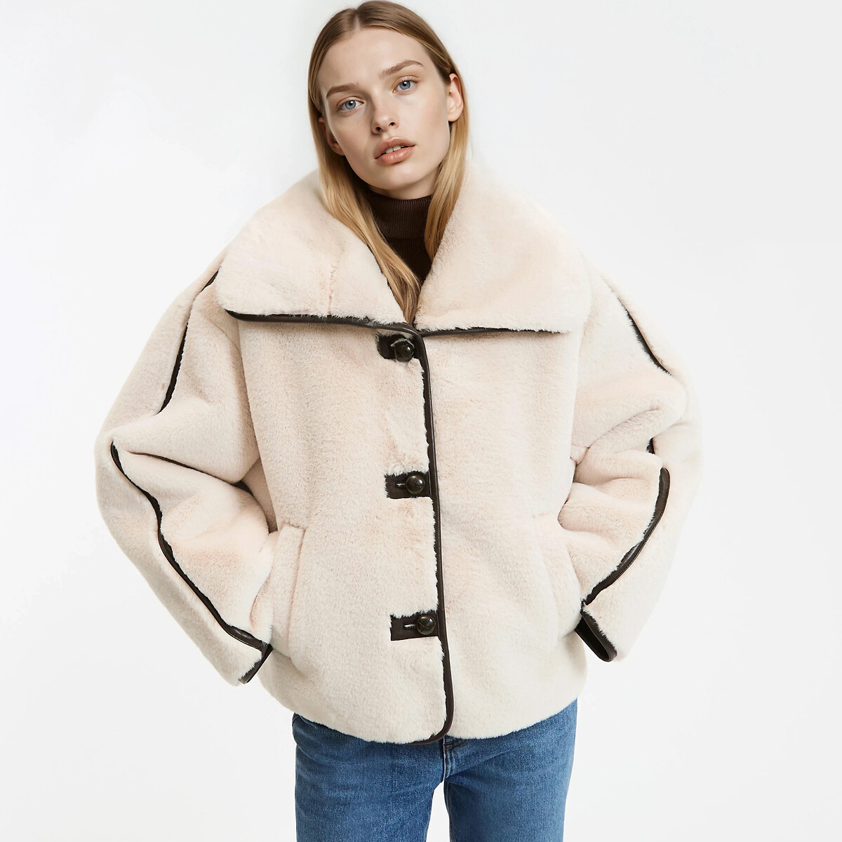 Fluffy Short Buttoned Coat, LA REDOUTE COLLECTIONS