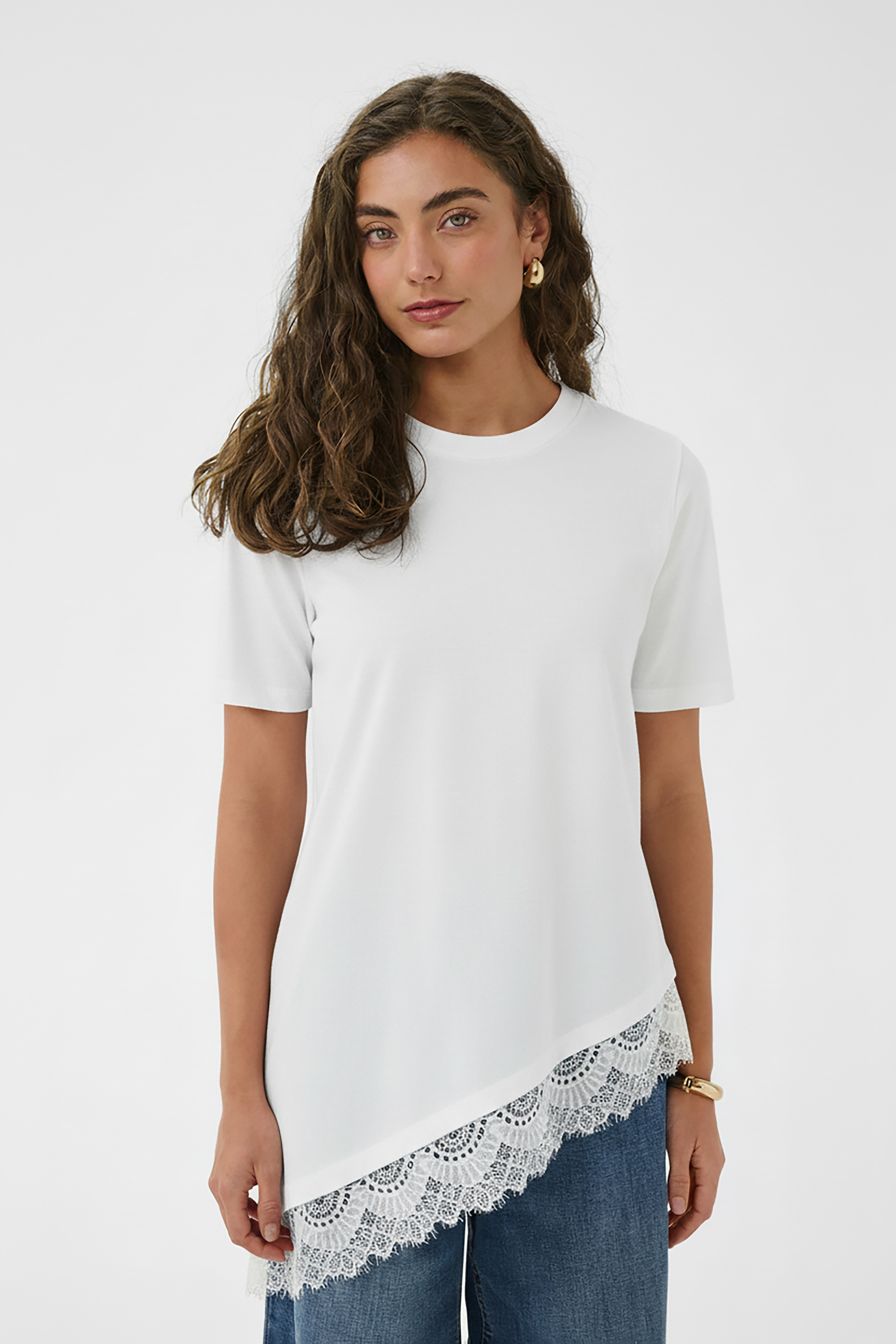 T-shirt, CULTURE