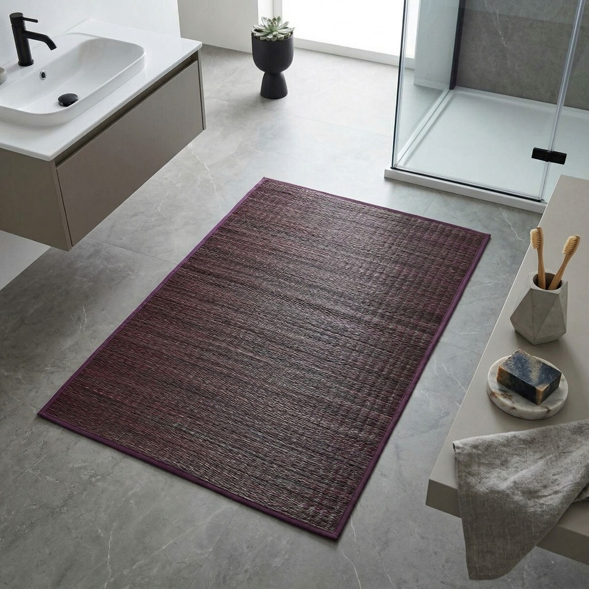 Tapis en jonc de mer fuchsia UNITED, THE DECO FACTORY