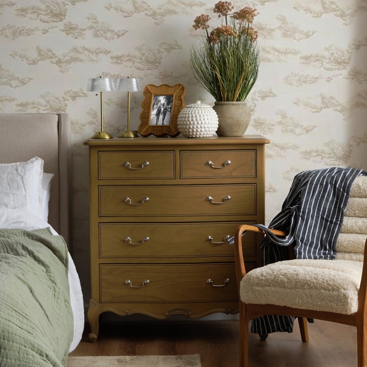 Cleo French-Vintage 5-Drawer Chest, ÉDITÉ