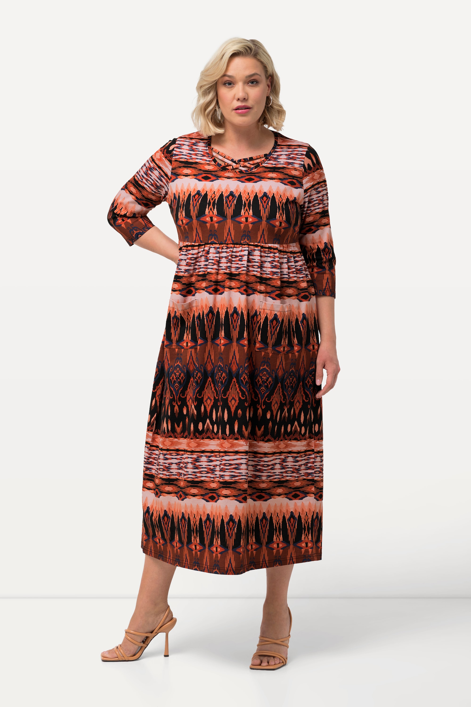 Robe en jersey coupe trapèze. Décolleté rond, ULLA POPKEN