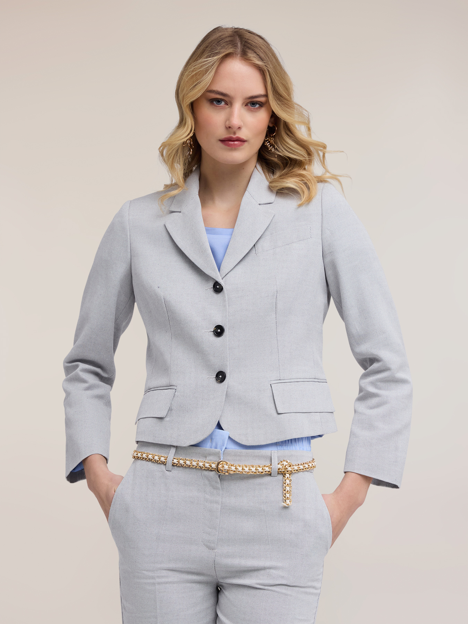Blazer slim, MOTIVI