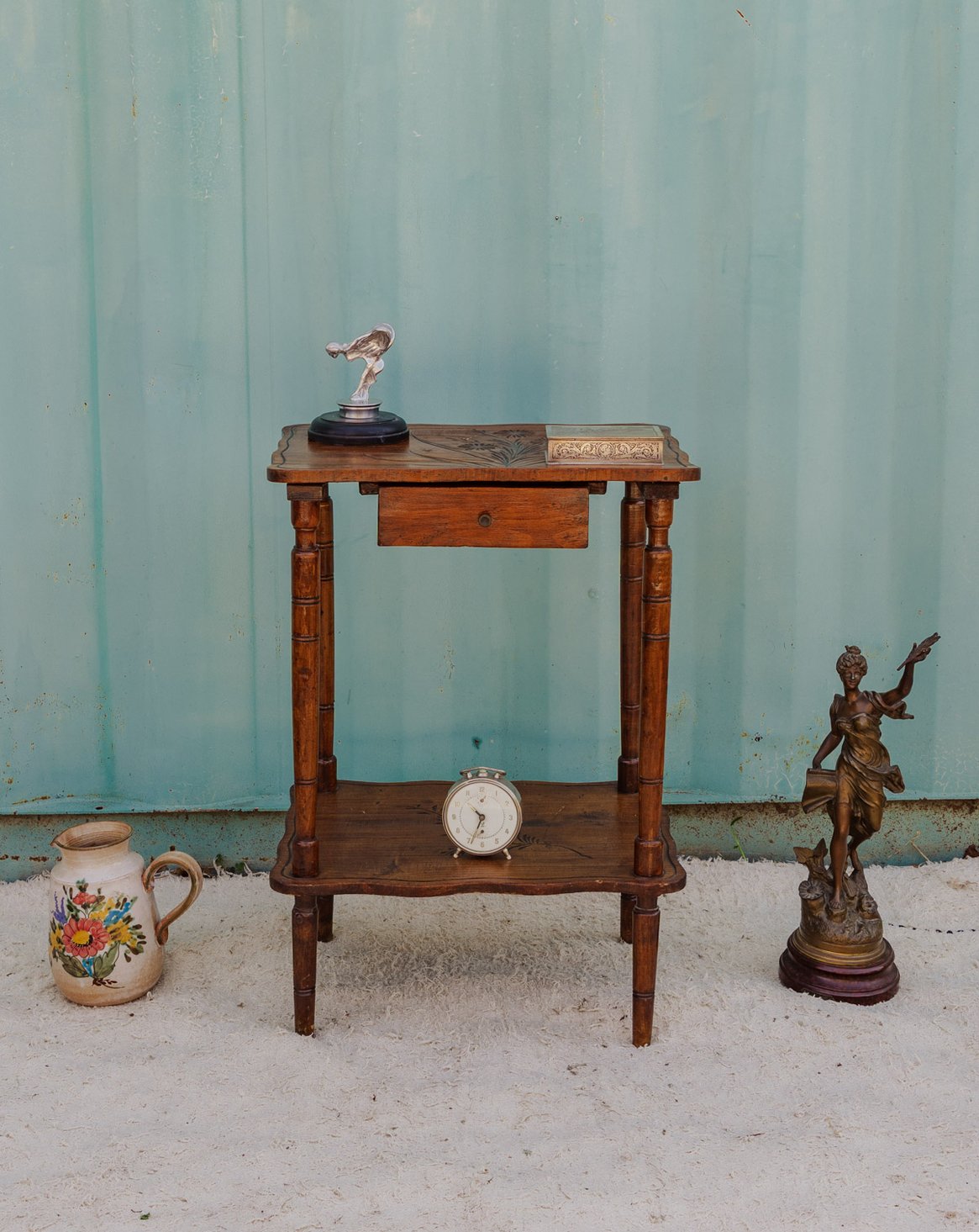 Table d'appoint en bois Francine N°1469 - Bon état, DEBONGOUT