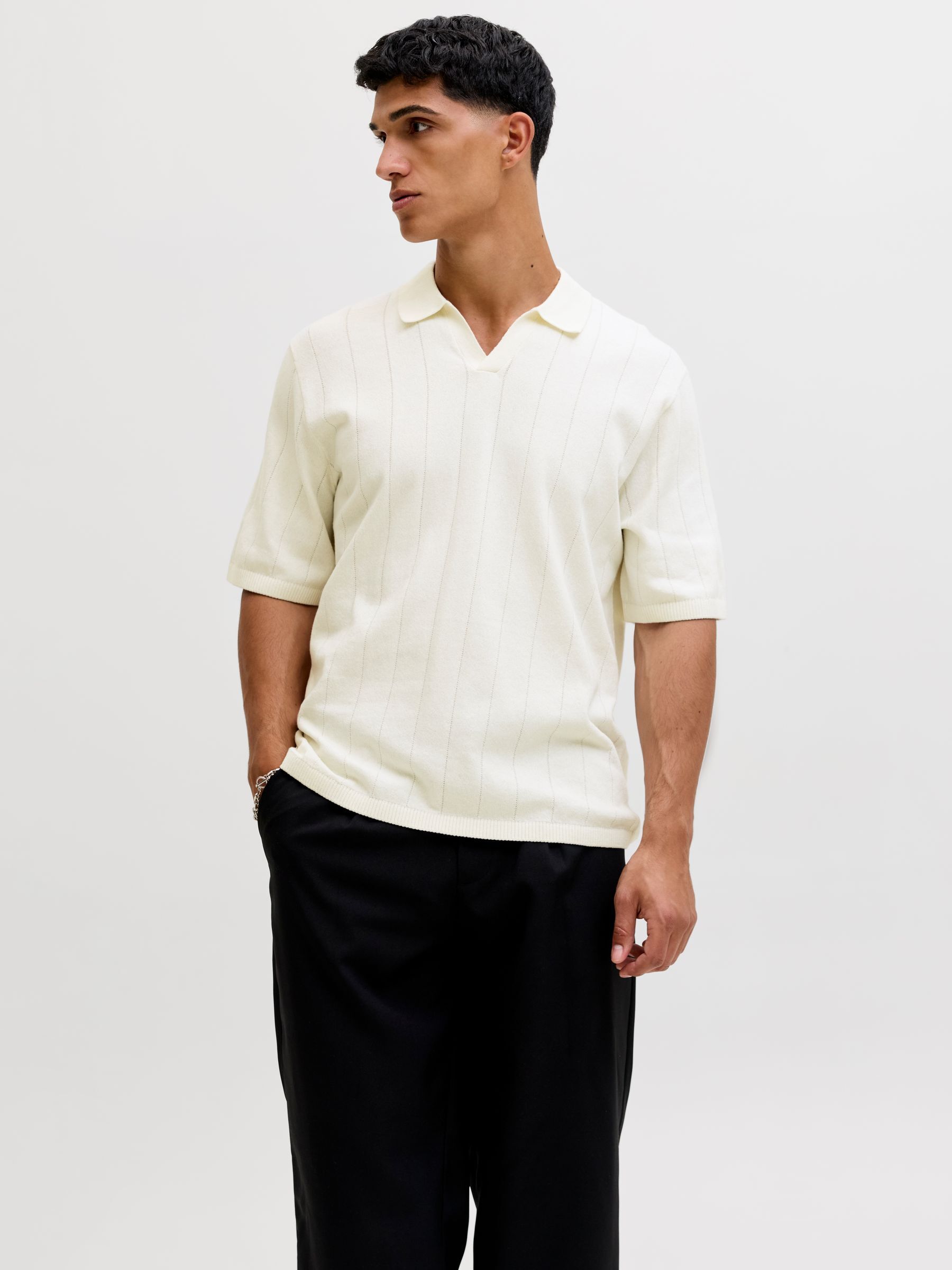 Polo Tricoté, aprel