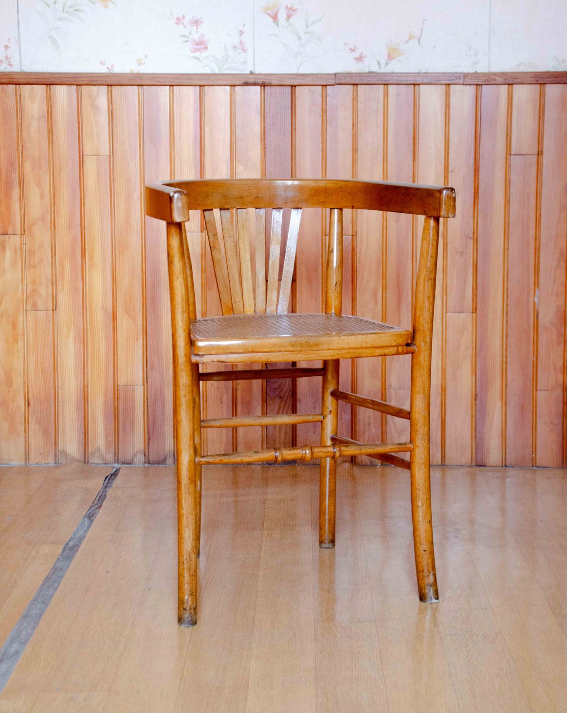 Fauteuil en bois et cannage Ernest N°1498 - Bon état, DEBONGOUT