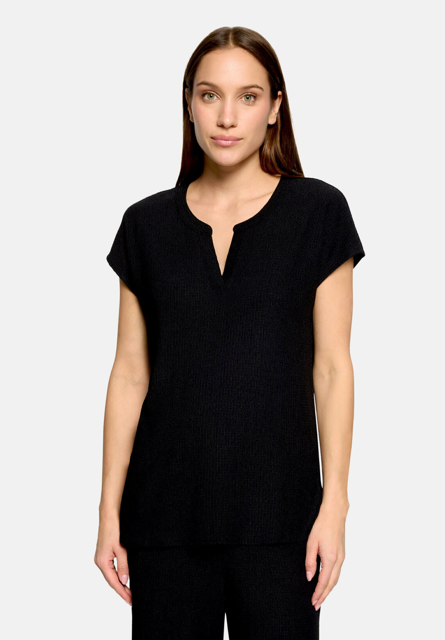 T-shirt basique à encolure en v, BETTY BARCLAY