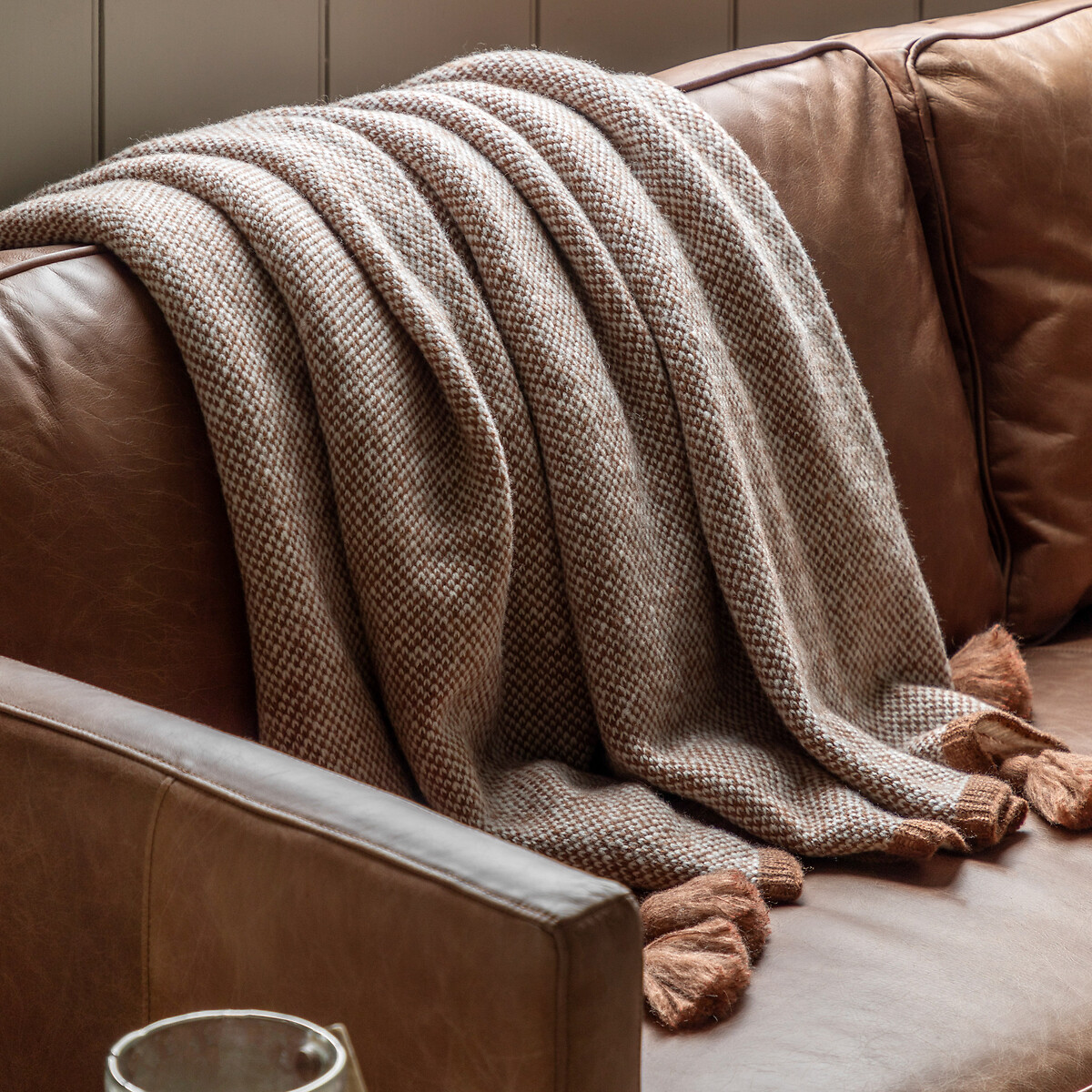 Border Tassel Throw, ÉDITÉ