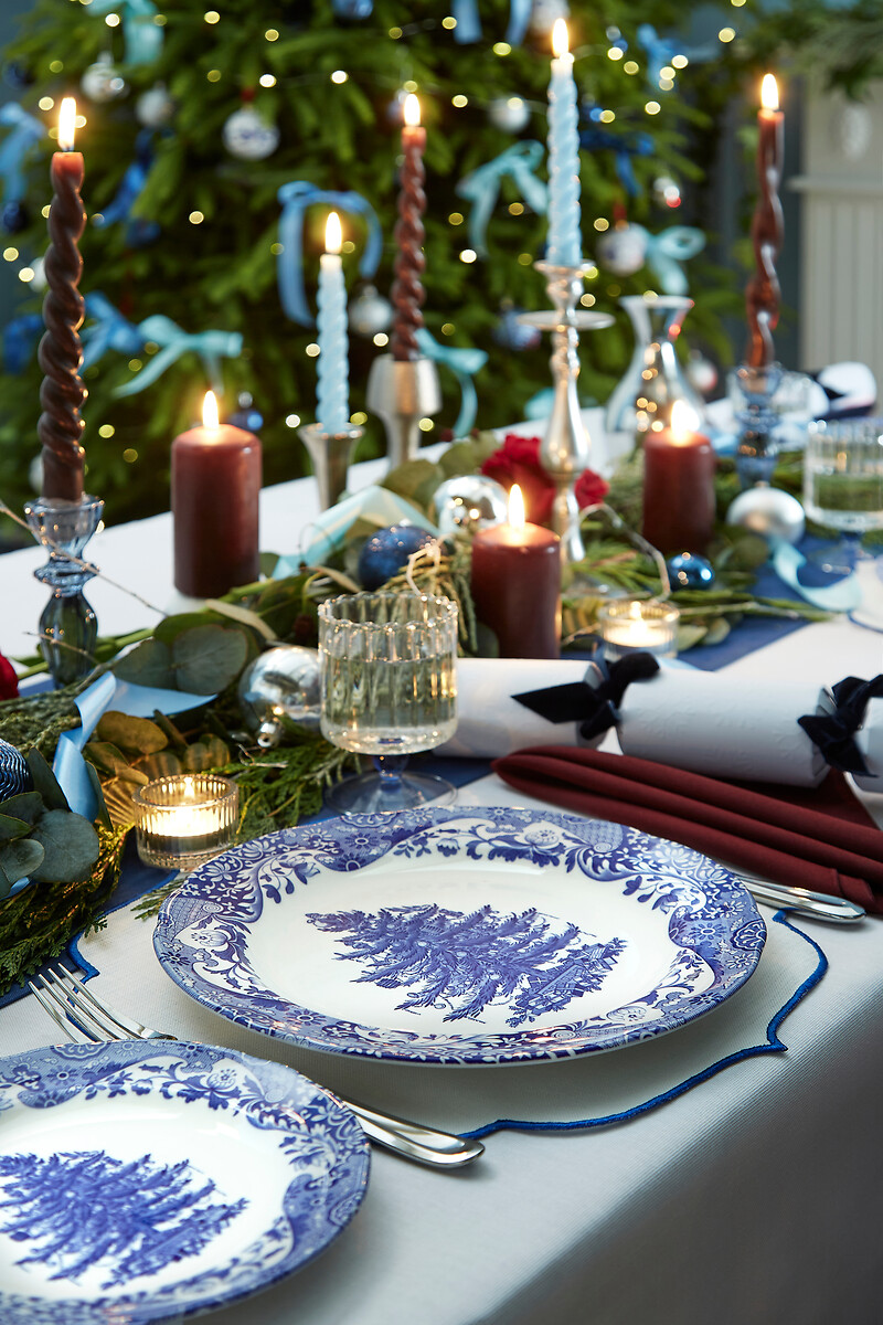 Set of 4 Blue Christmas Tree Dinner Plates, SPODE