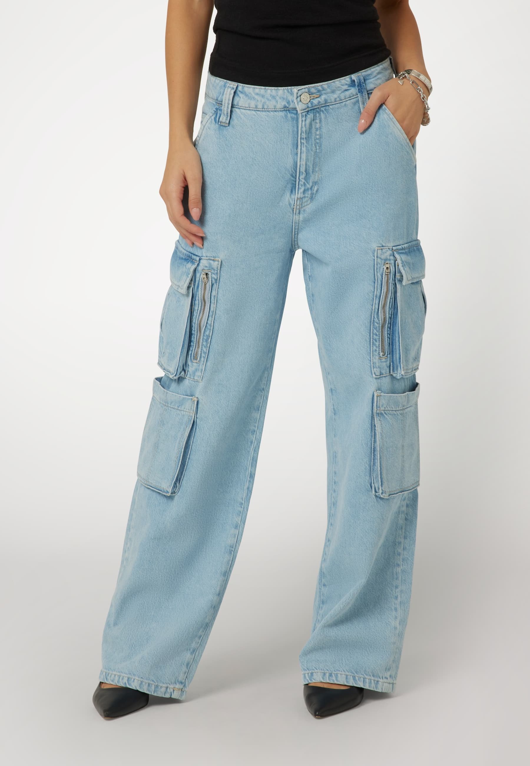Jean Cargo Kori, GUESS
