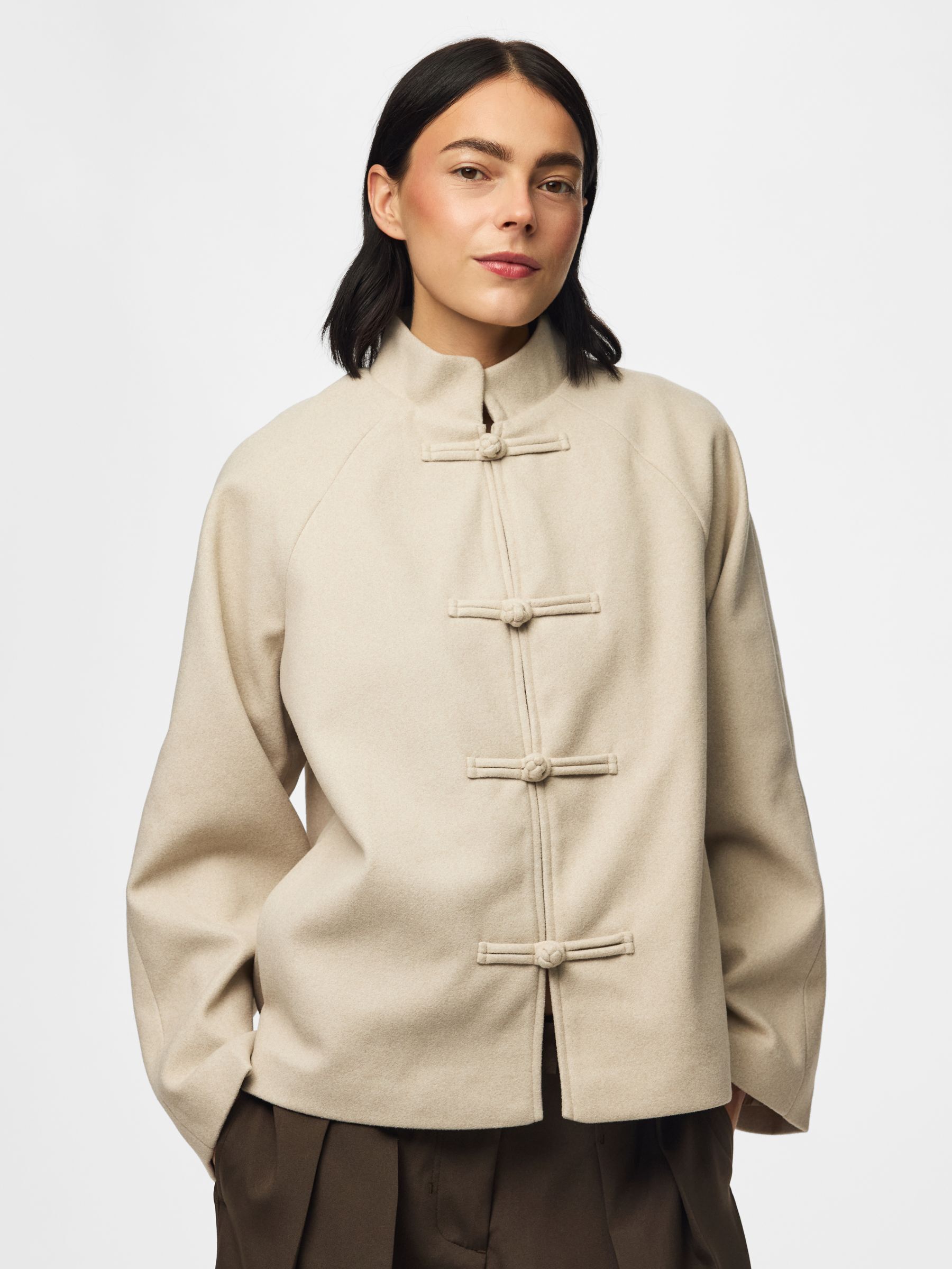 Veste, PIECES