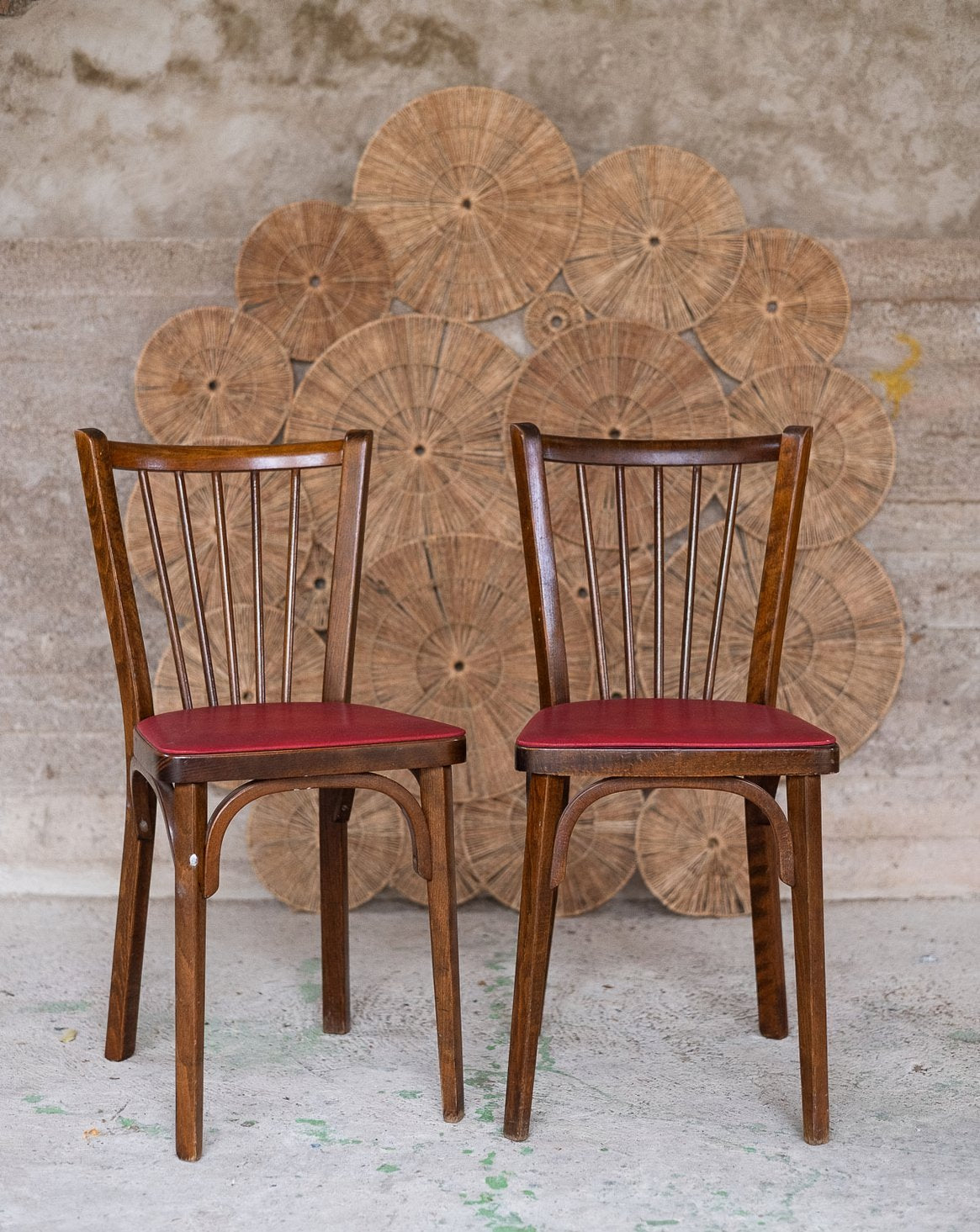 Paire de chaises contemporaine Alma N°2042 - Bon état, DEBONGOUT