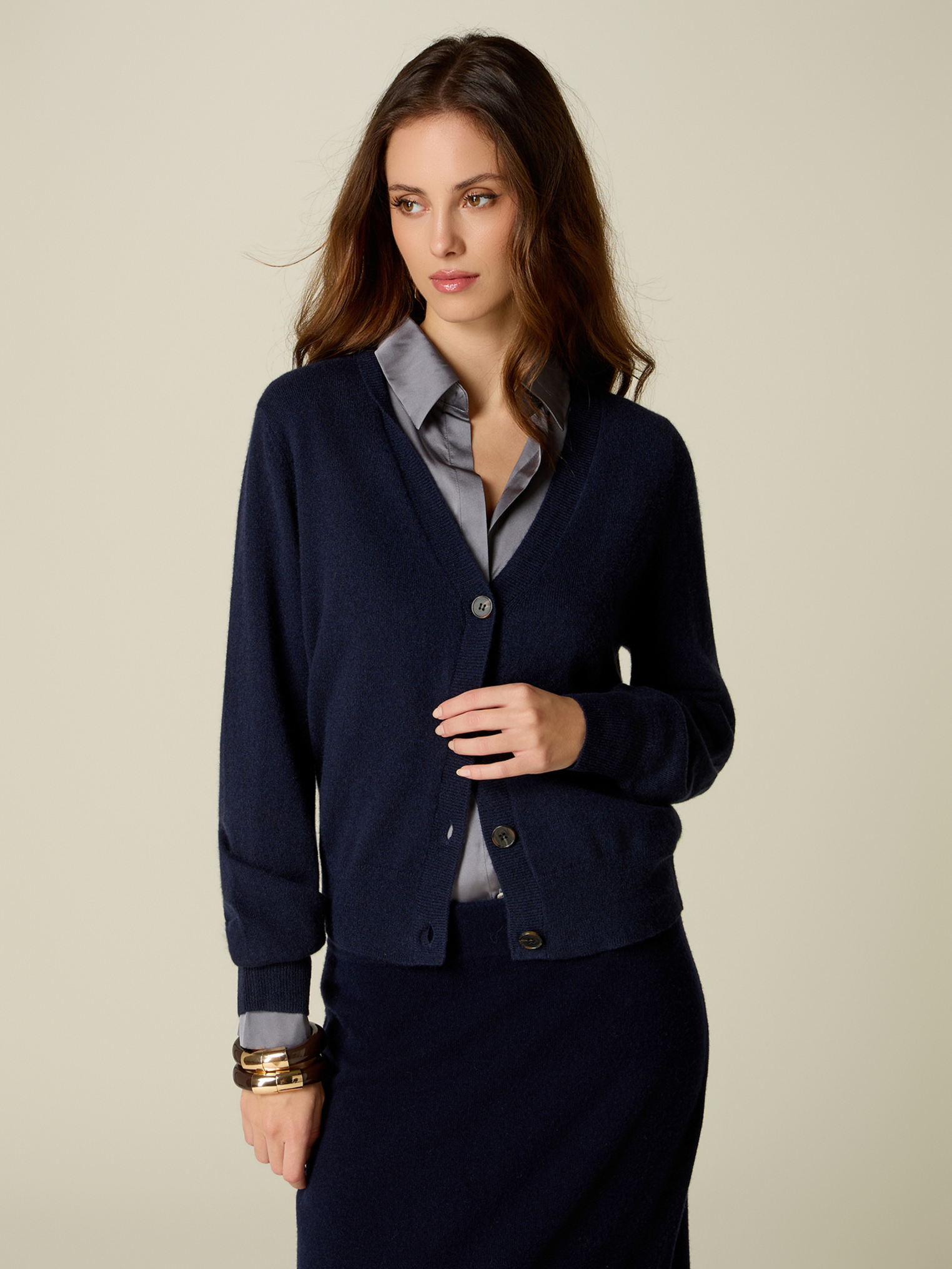 Cardigan, OLTRE