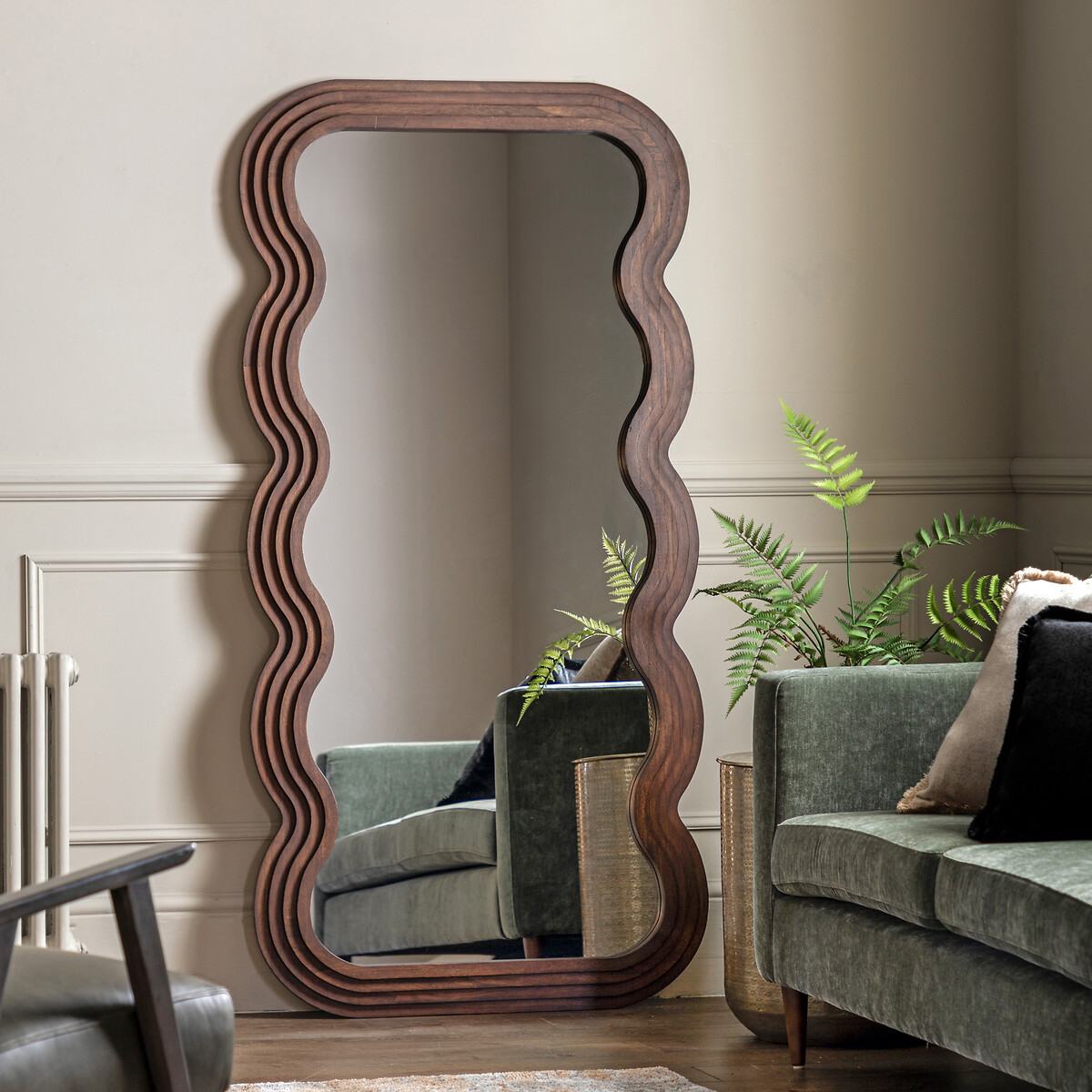 180cm Hensley Wavey Leaner Mirror in Brown, ÉDITÉ