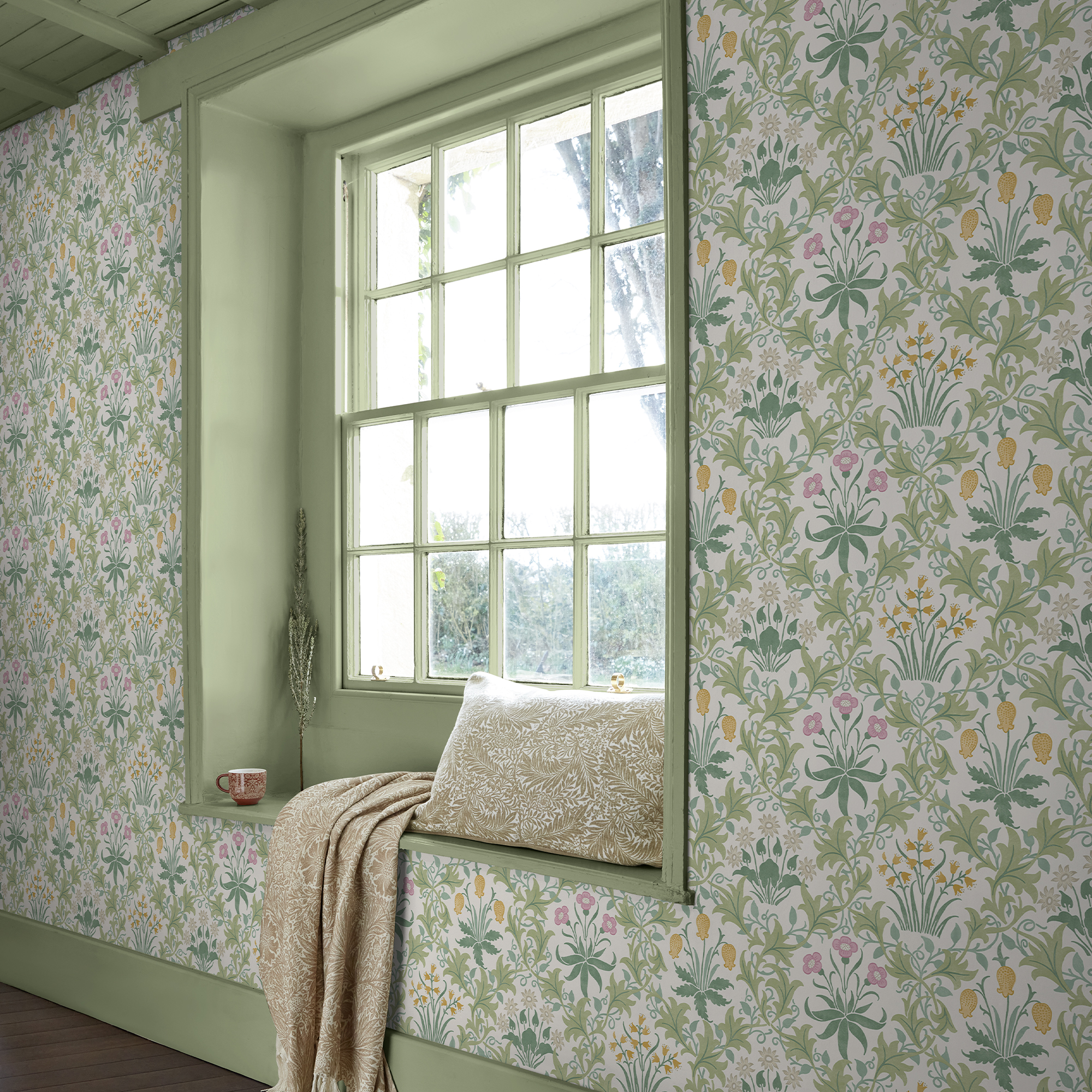 Papier peint fleuri Celandine Spring Garden, WILLIAM MORRIS AT HOME