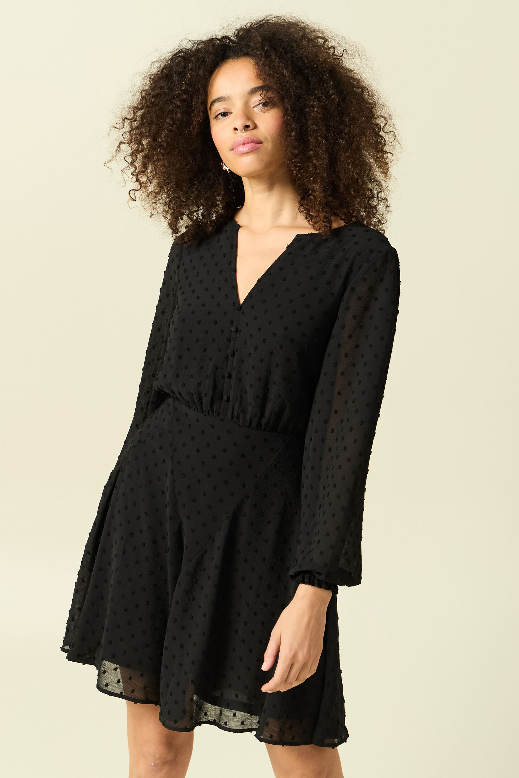 Robe fluide col v manches longues, BONOBO