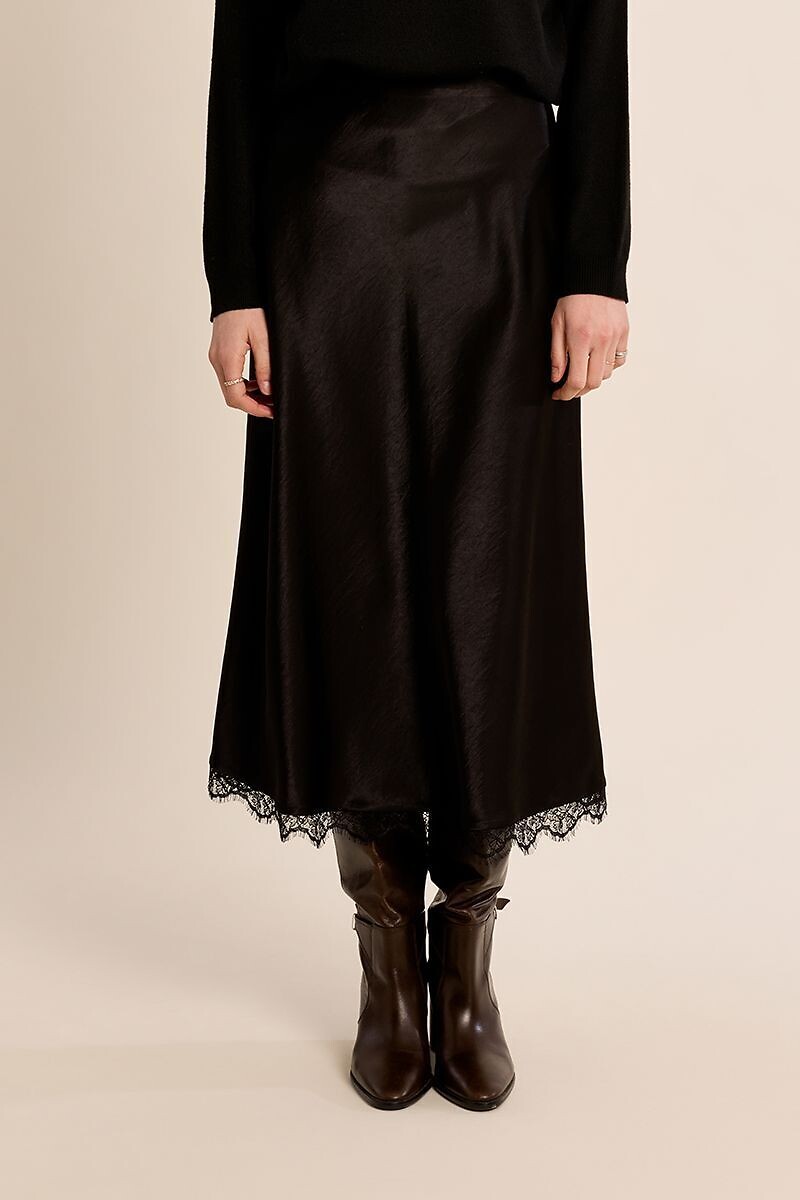 Jupe longue satinée, détail broderie, MOLLY BRACKEN
