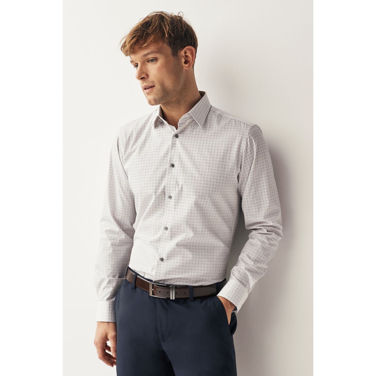 Chemise slim avec poignets simples, NEXT