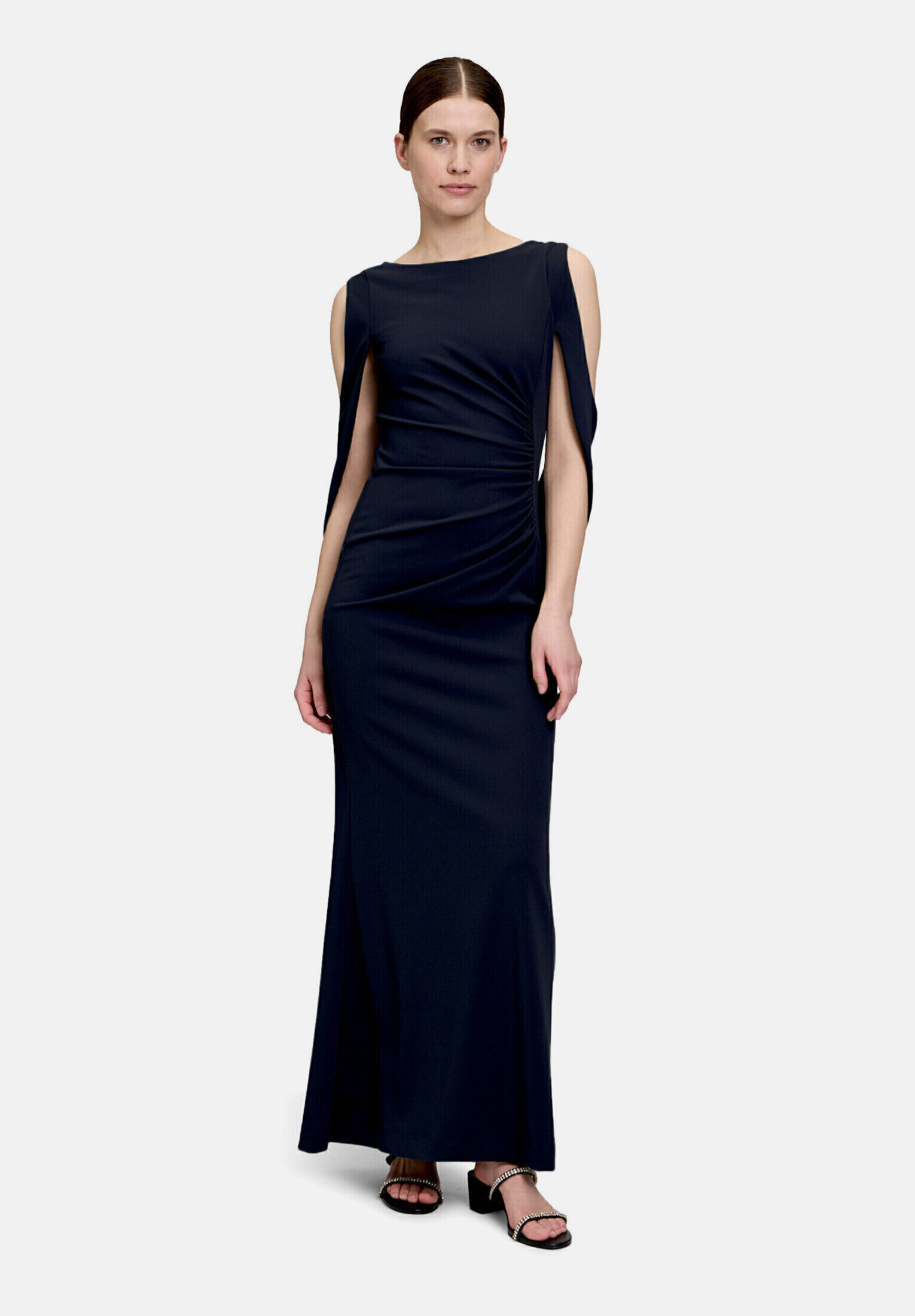 Robe de soirée en dentelle, VERA MONT