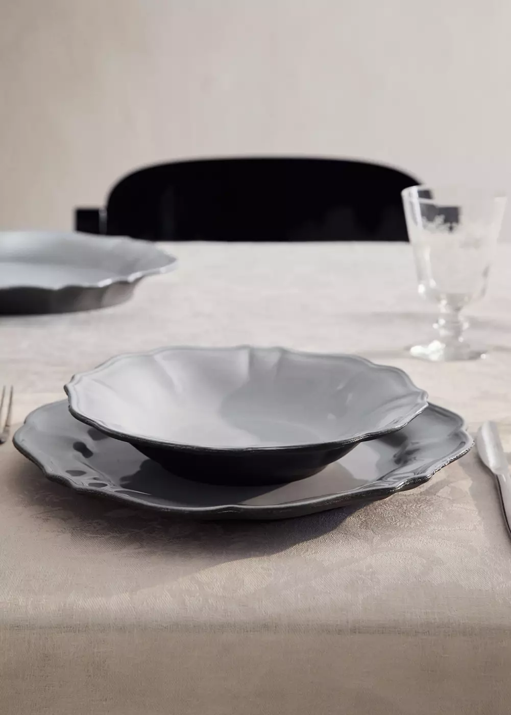 Assiette creuse en grès recyclé, MANGO HOME