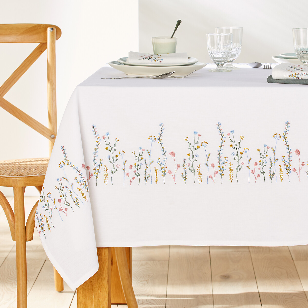 Lara Embroidered Floral Cotton Linen Tablecloth
