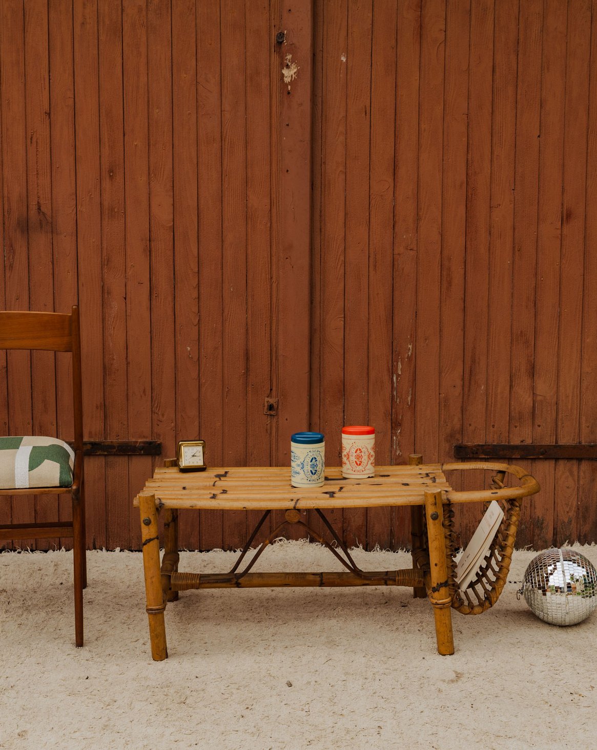 Table basse avec porte-revues en rotin Léonie N°1594 - Bon état, DEBONGOUT
