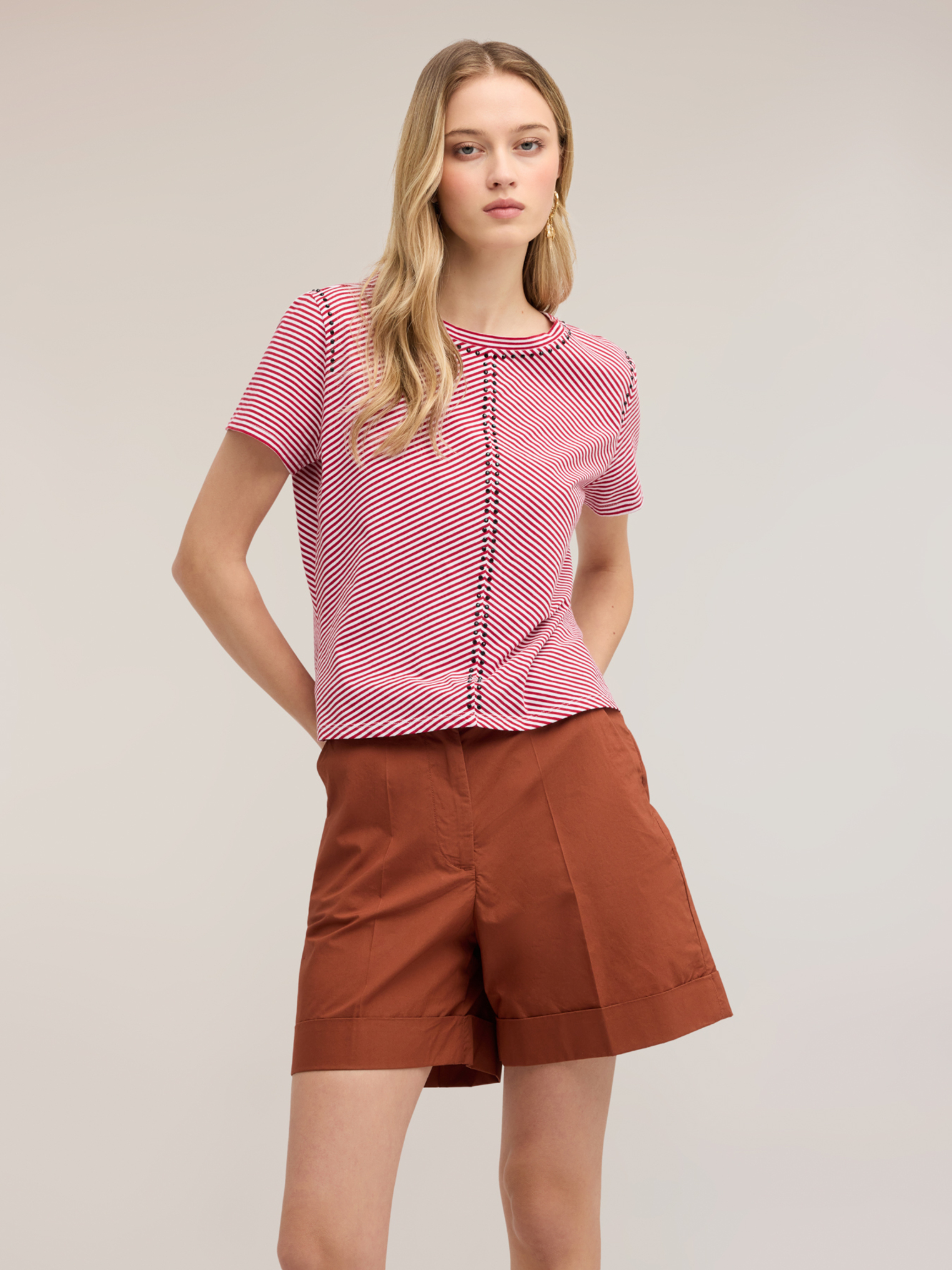 T-shirt à rayures avec micro clous, MOTIVI
