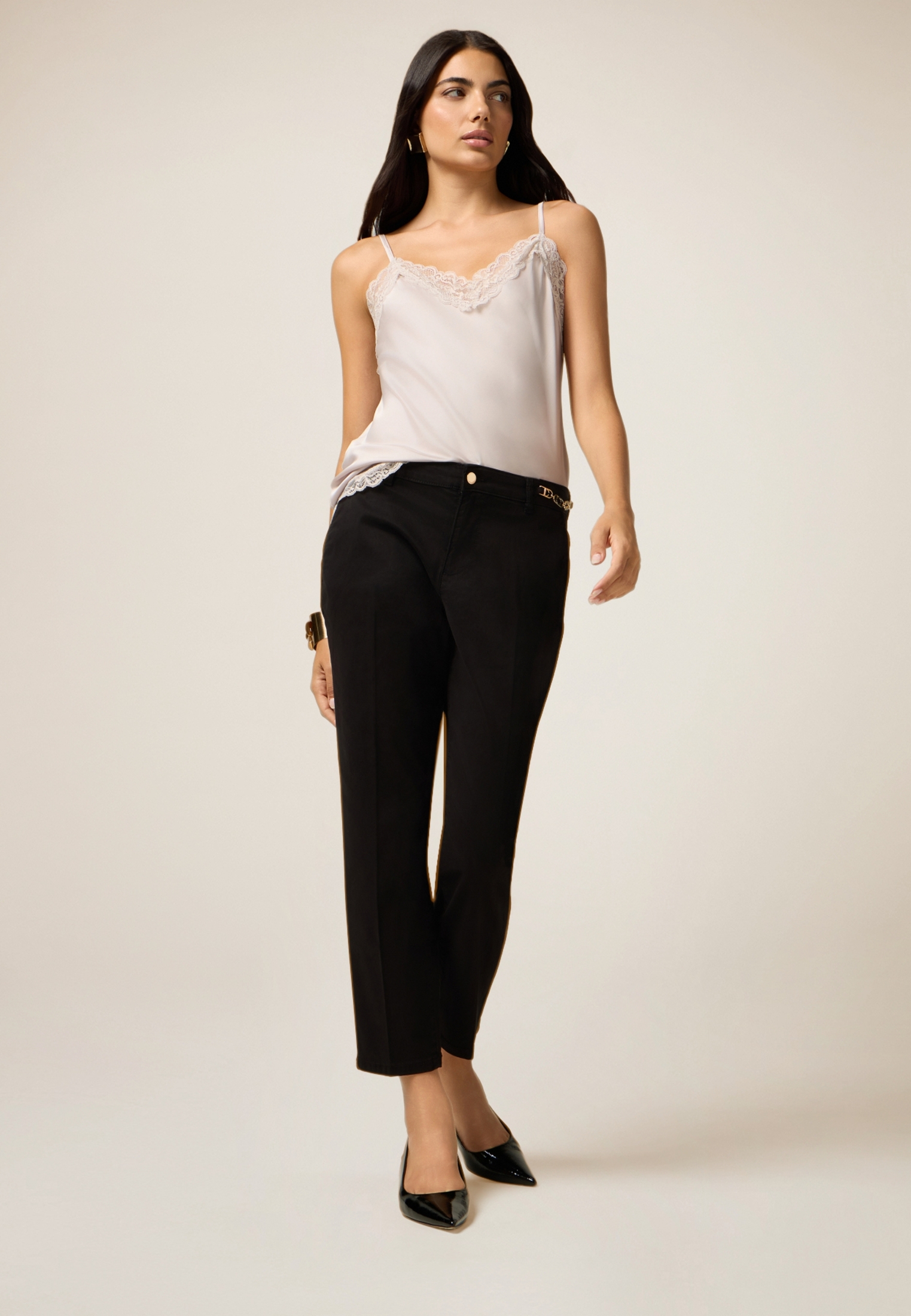 Pantalon chino, OLTRE