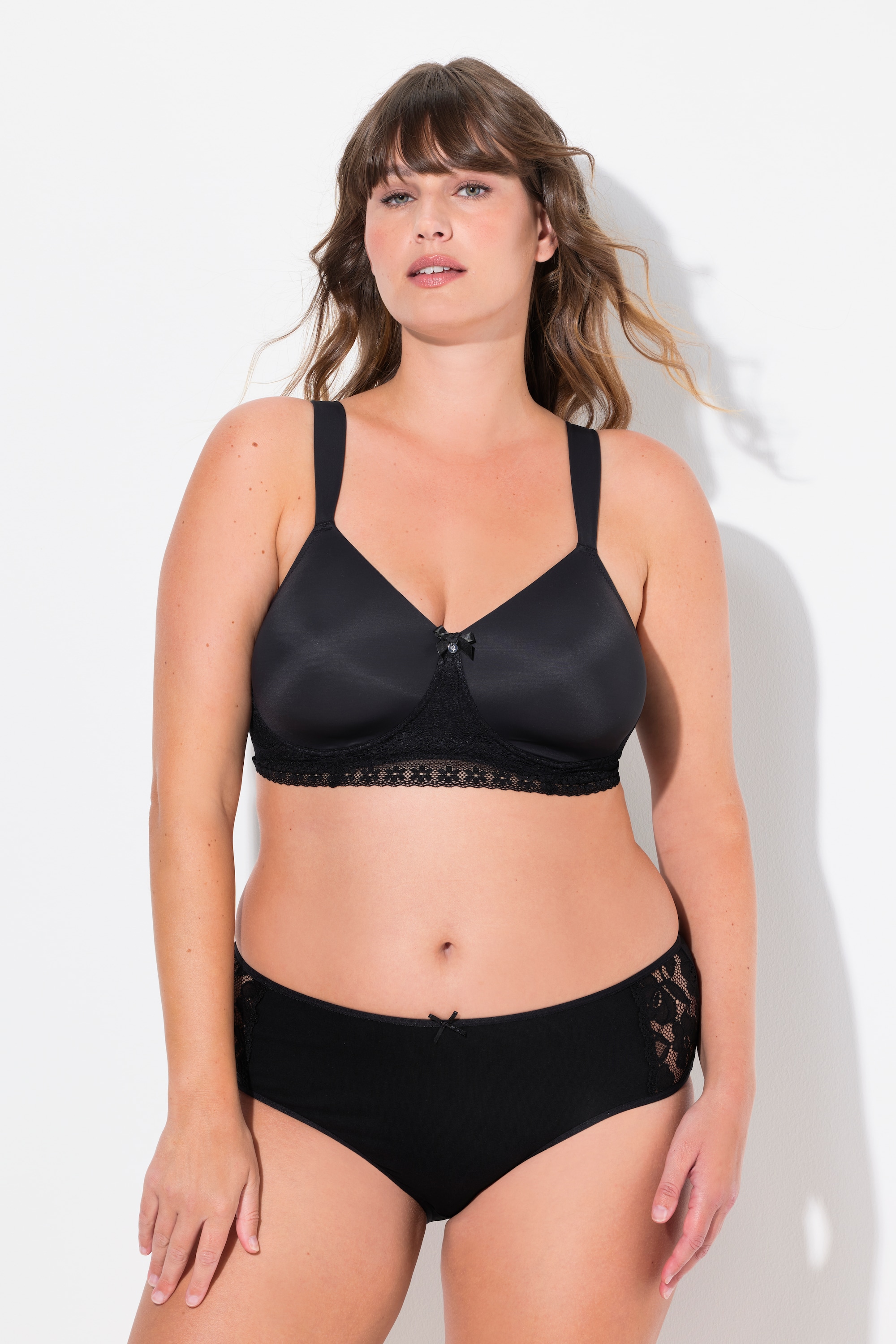 Brassière en dentelle avec bonnets souples, ULLA POPKEN
