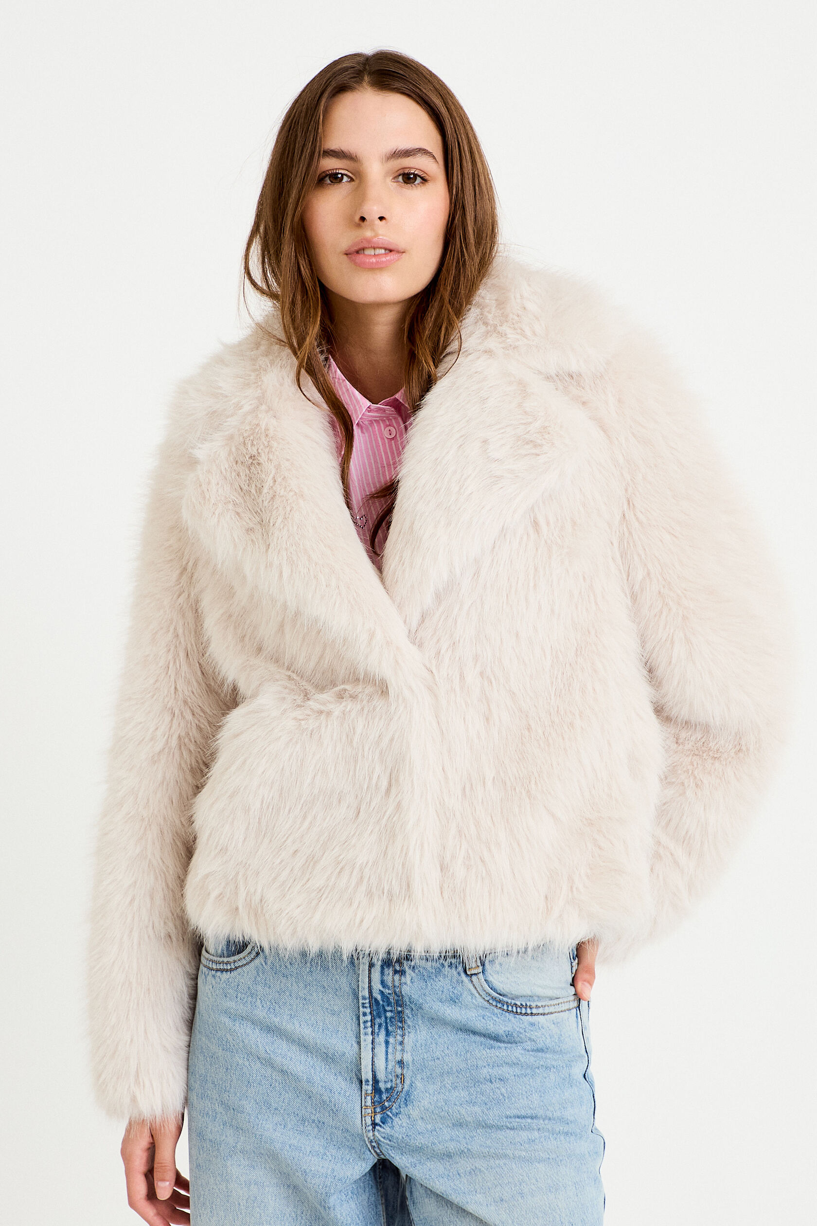 Manteau, CACHE CACHE