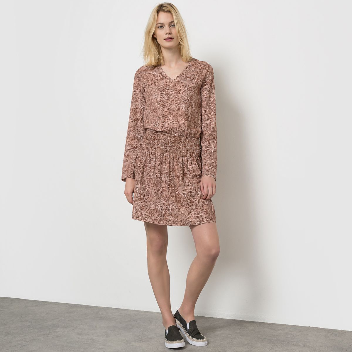 Robe col V manches longues en crêpe