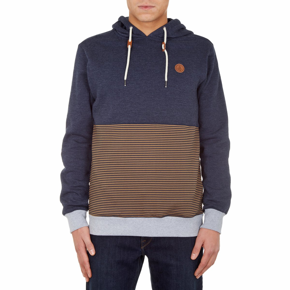 

Свитшот THREEZY от VOLCOM