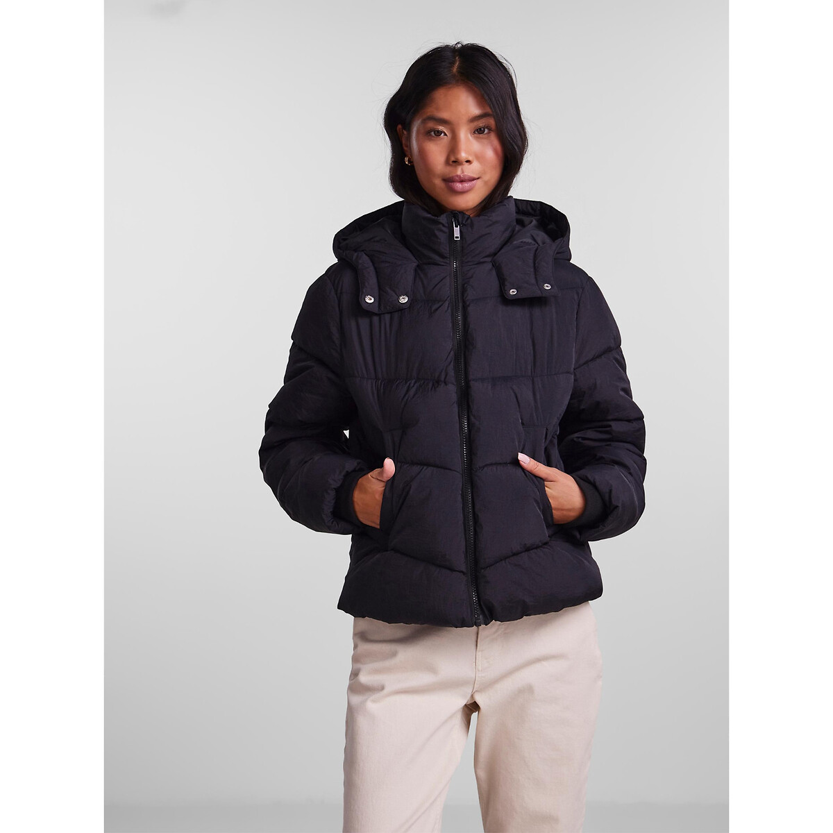 Куртка Стеганая короткая с капюшоном XL черный LaRedoute, размер XL