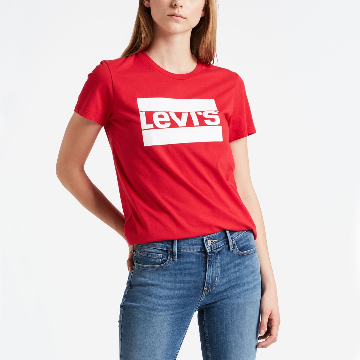 Одежда футболки. Футболка Levis. Футболка женская Левис Левис. Футболка Levi`s 3015 Levi`s, левайс, Левис женские. 17369-1250 Levis.