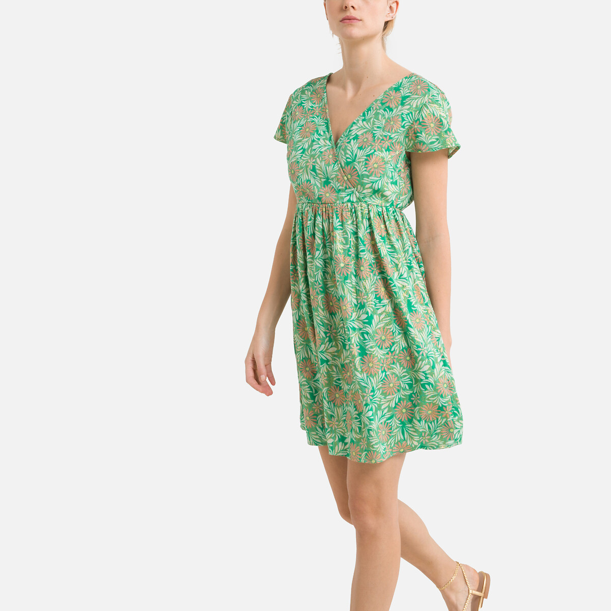 Платье Короткое расклешенное эластичный пояс XS зеленый