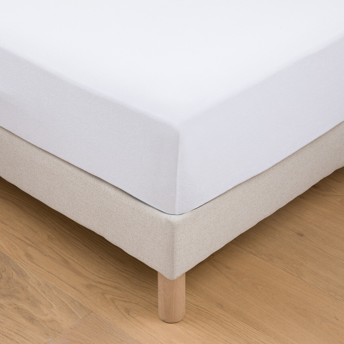 Защитная простыня на матрас из эластичной ткани 90 x 190 см белый простыня для раскладного дивана из махровой ткани и полиуретана 140 x 190 см белый