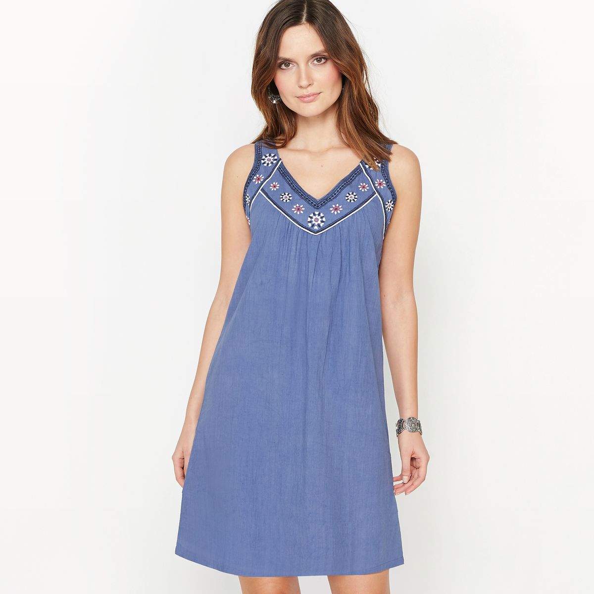 Robe brodée, pur coton