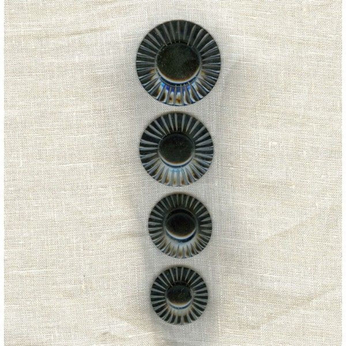 Bouton En Corne Noire Soleil