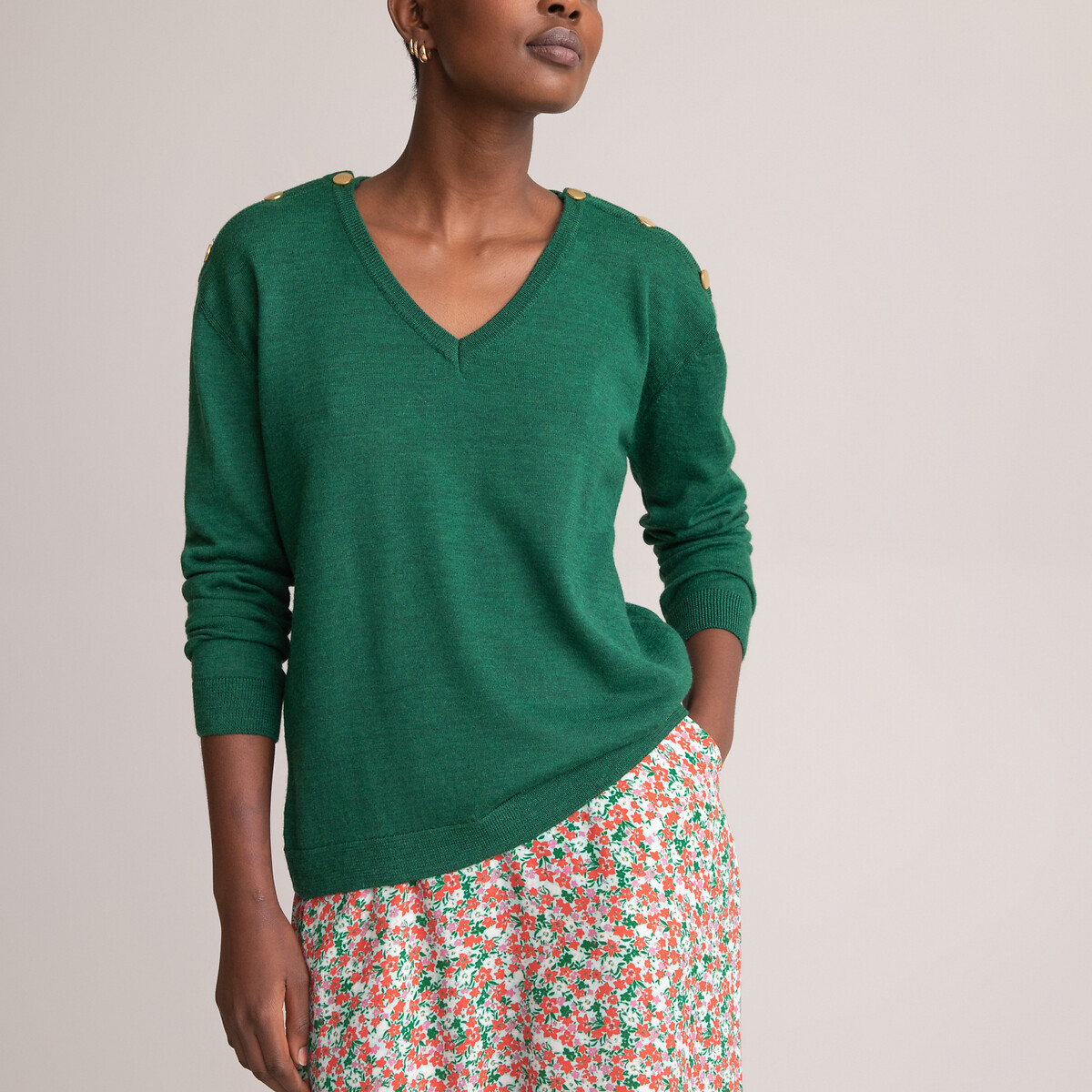 Пуловер С V-образным вырезом из тонкого трикотажа смешанная шерсть 34/36 (FR) - 40/42 (RUS) зеленый