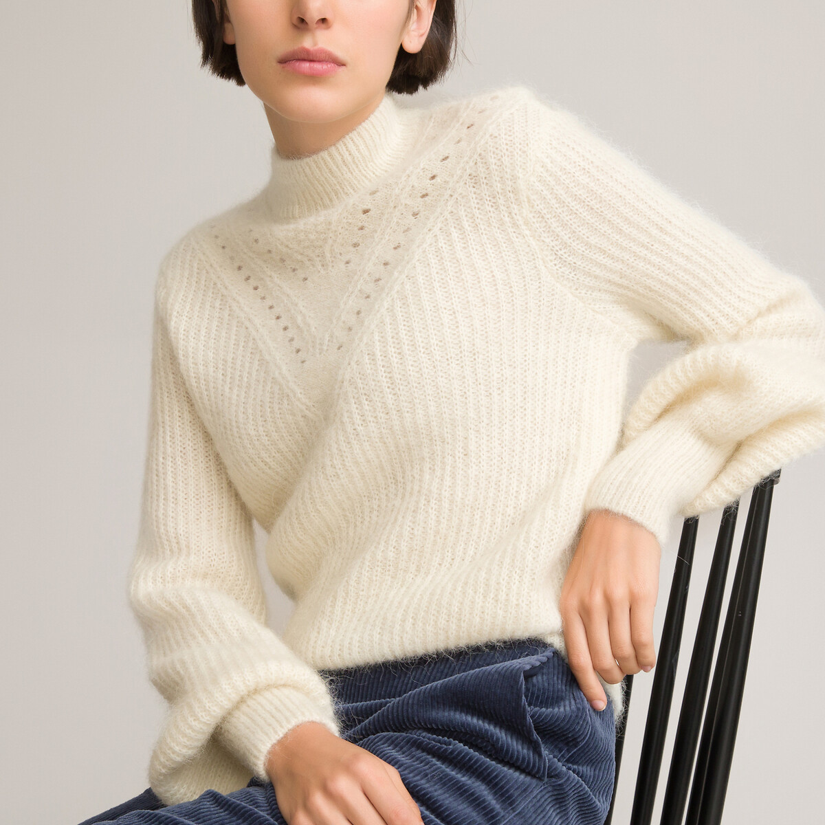 Пуловер LA REDOUTE COLLECTIONS С воротником-стойкой рукавами с напуском из смешанной шерсти XL белый, размер XL