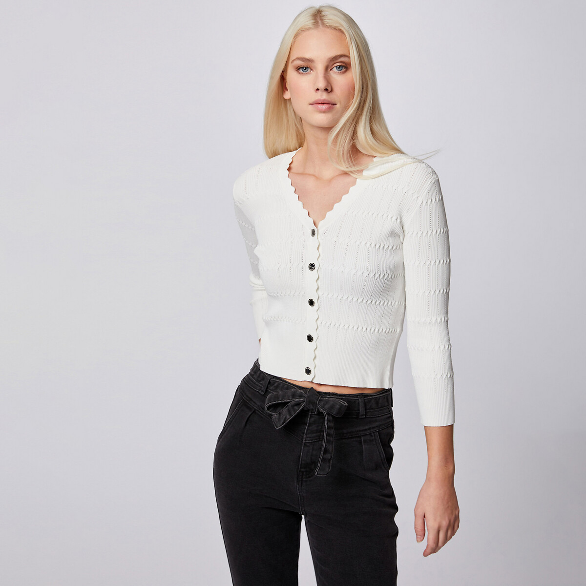 Gilet court maille ajourée, boutonné