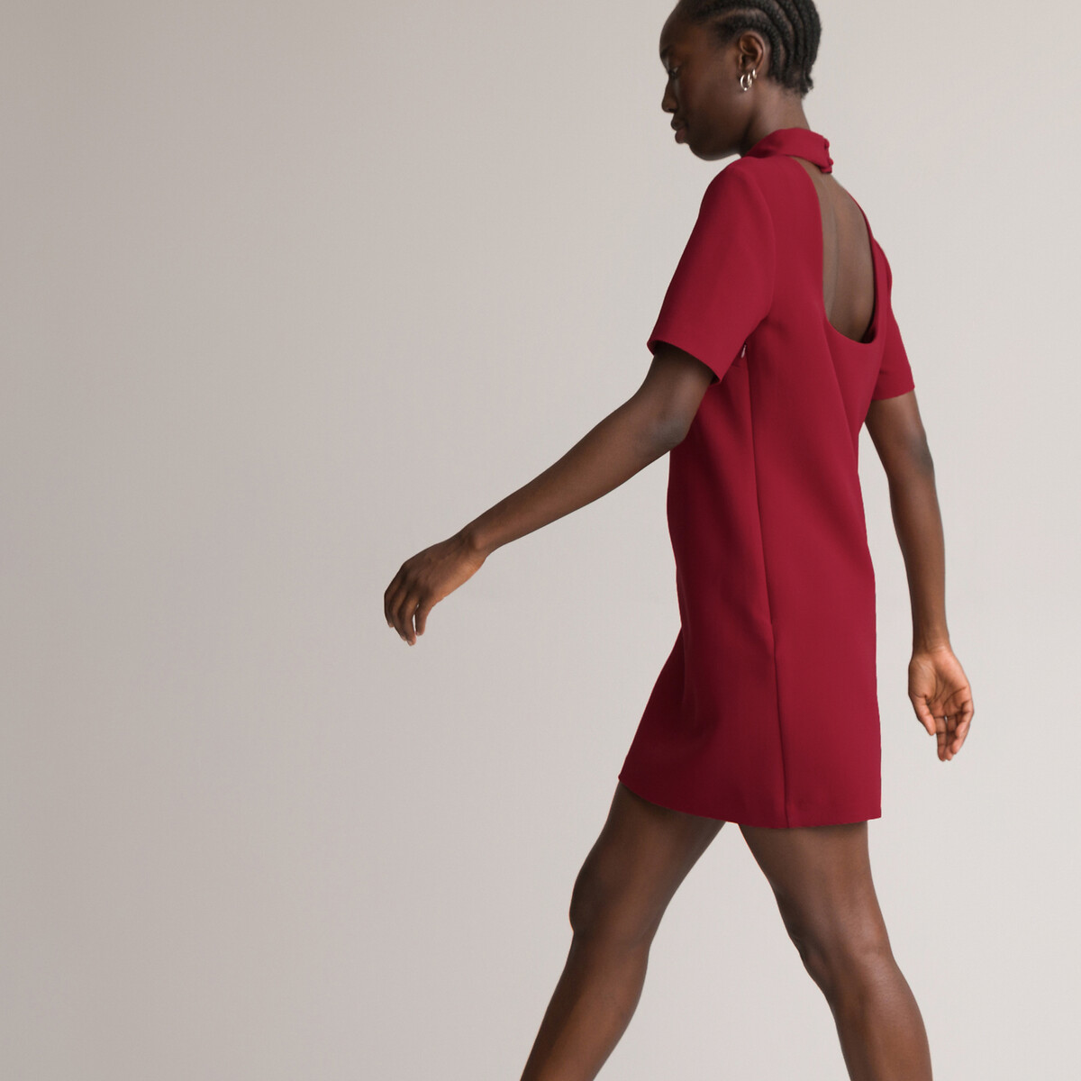 Прямое LA REDOUTE COLLECTIONS Прямое Платье с высоким воротником и глубоким вырезом на спине 48 красный, размер 48 - фото 2