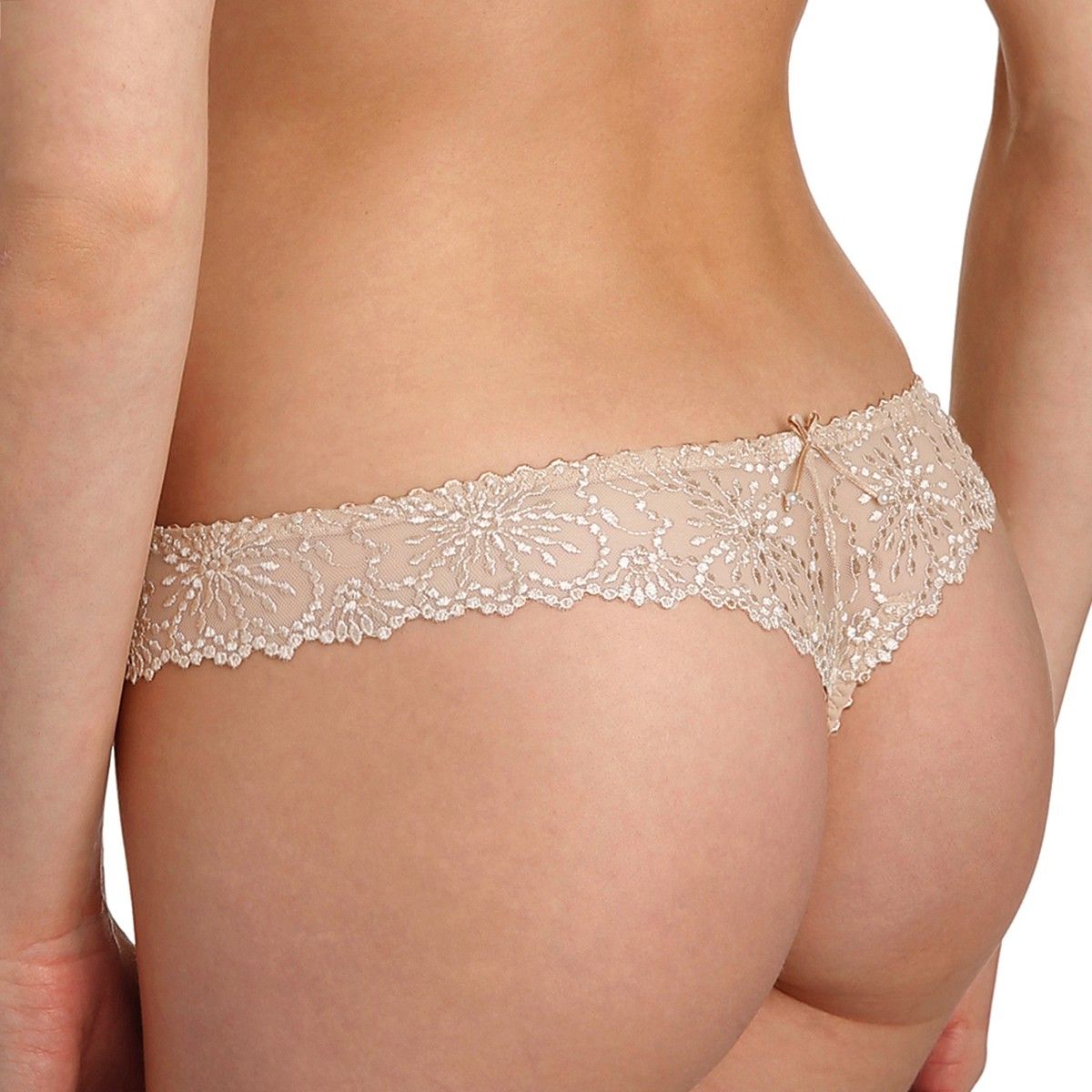 String raffiné avec broderies Jane Dune