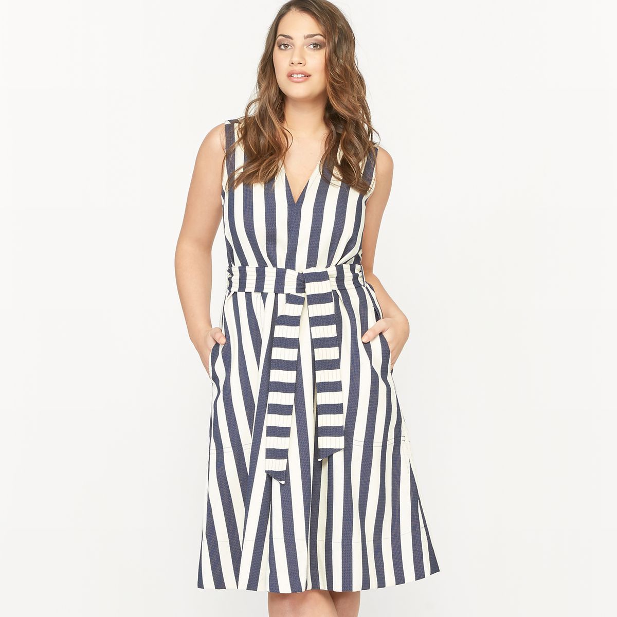 Robe sans manches à rayures