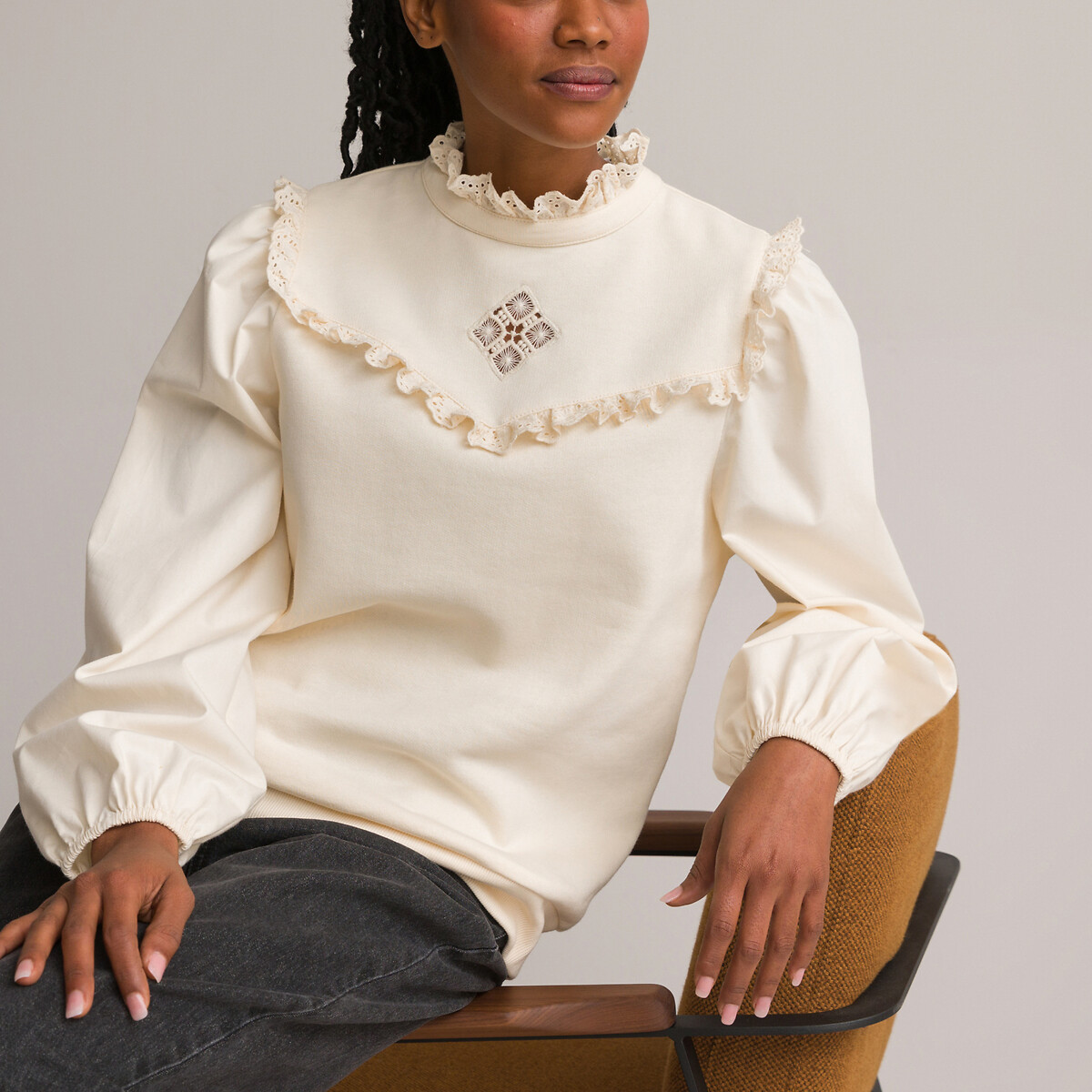 Свитшот С воротником с воланом из двух материалов с английской вышивкой XL белый LaRedoute, размер XL - фото 3