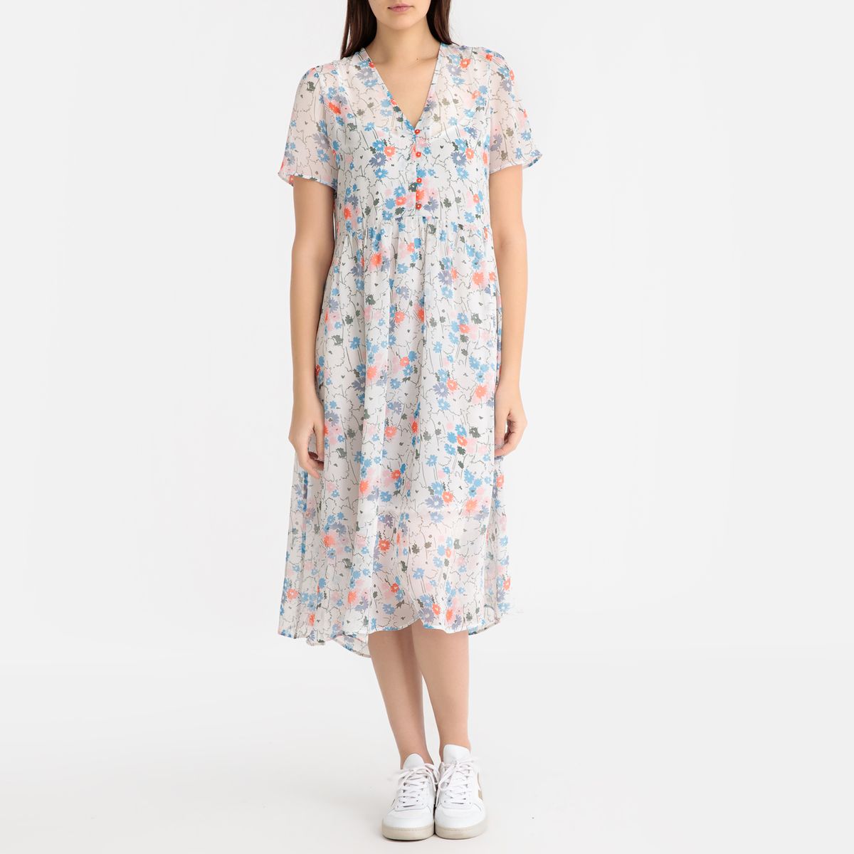 Robe à fleurs, manches courtes