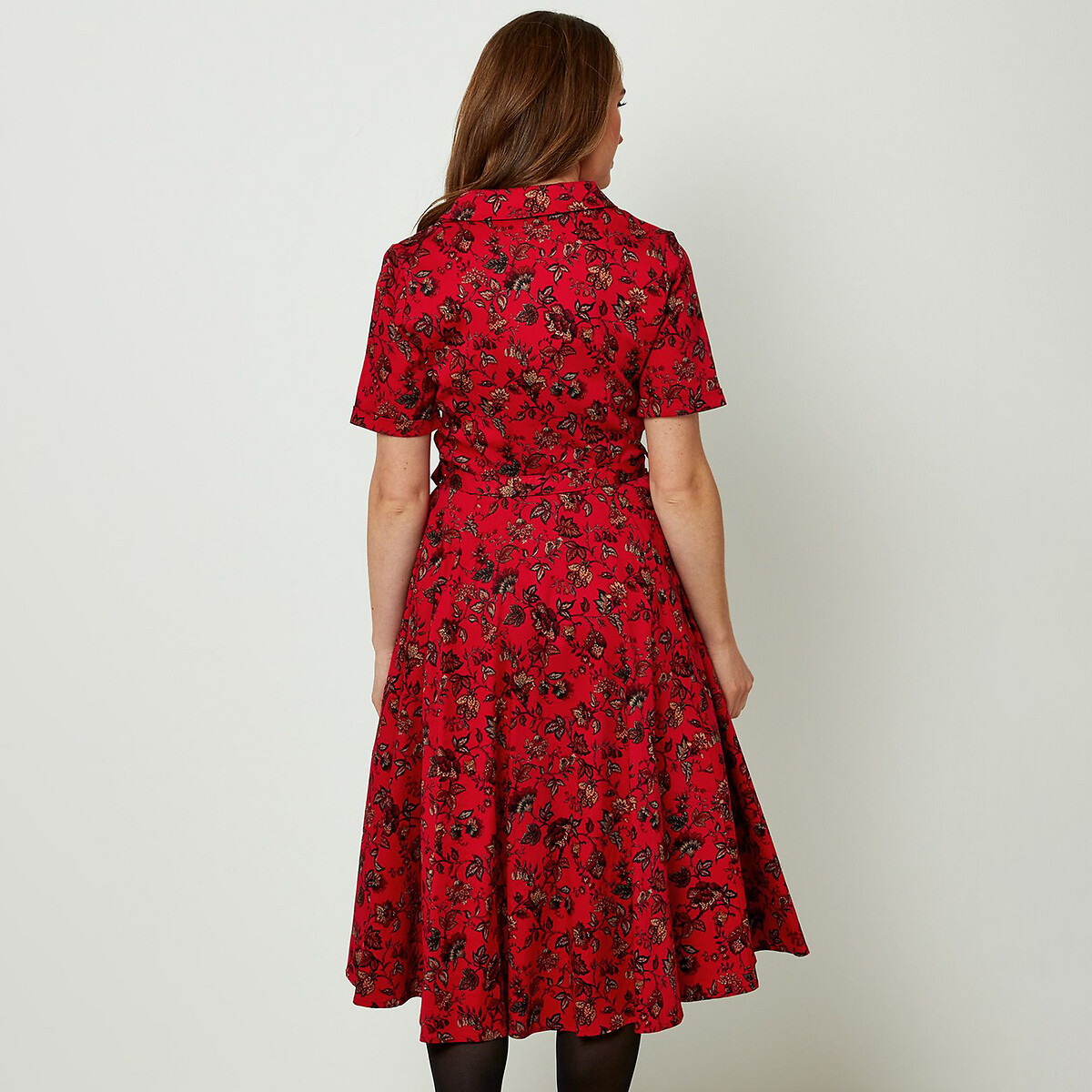 Платье La Redoute Расклешенное с цветочным рисунком рубашечный воротник на пуговицах 40 (FR) - 46 (RUS) красный, размер 40 (FR) - 46 (RUS) Расклешенное с цветочным рисунком рубашечный воротник на пуговицах 40 (FR) - 46 (RUS) красный - фото 2