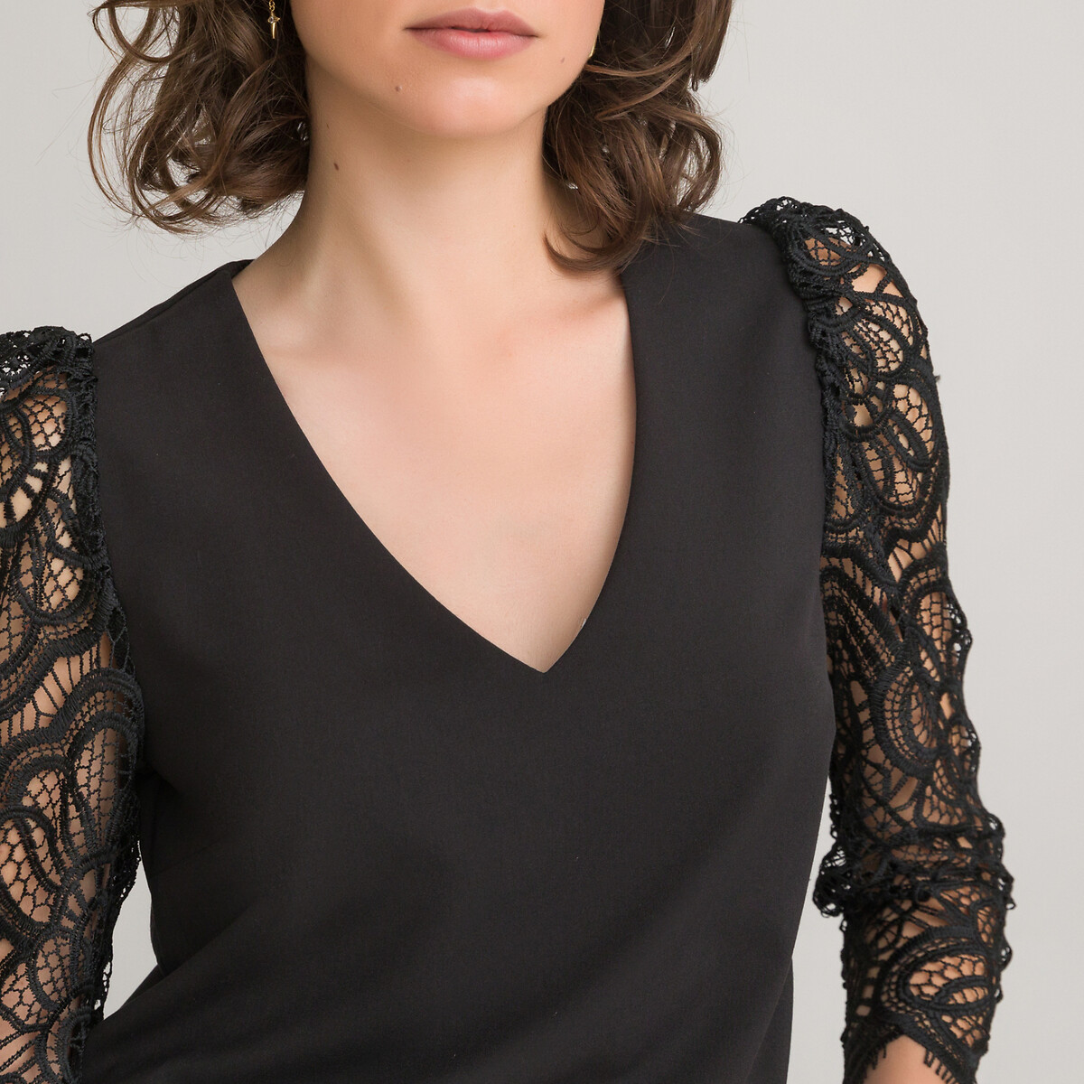 

Блузка LA REDOUTE COLLECTIONS, Черный, С V-образным вырезом и рукавами 34 34 (FR) - 40 (RUS) черный