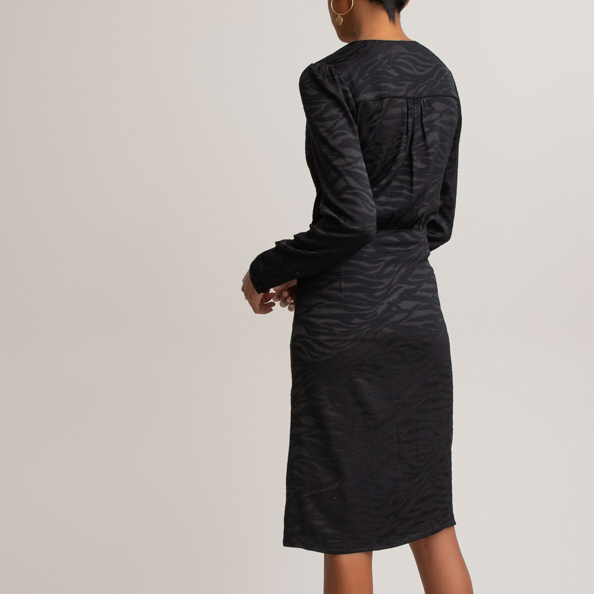 Платье LaRedoute С запахом с длинными рукавами 42 (FR) - 48 (RUS) черный, размер 42 (FR) - 48 (RUS) С запахом с длинными рукавами 42 (FR) - 48 (RUS) черный - фото 4